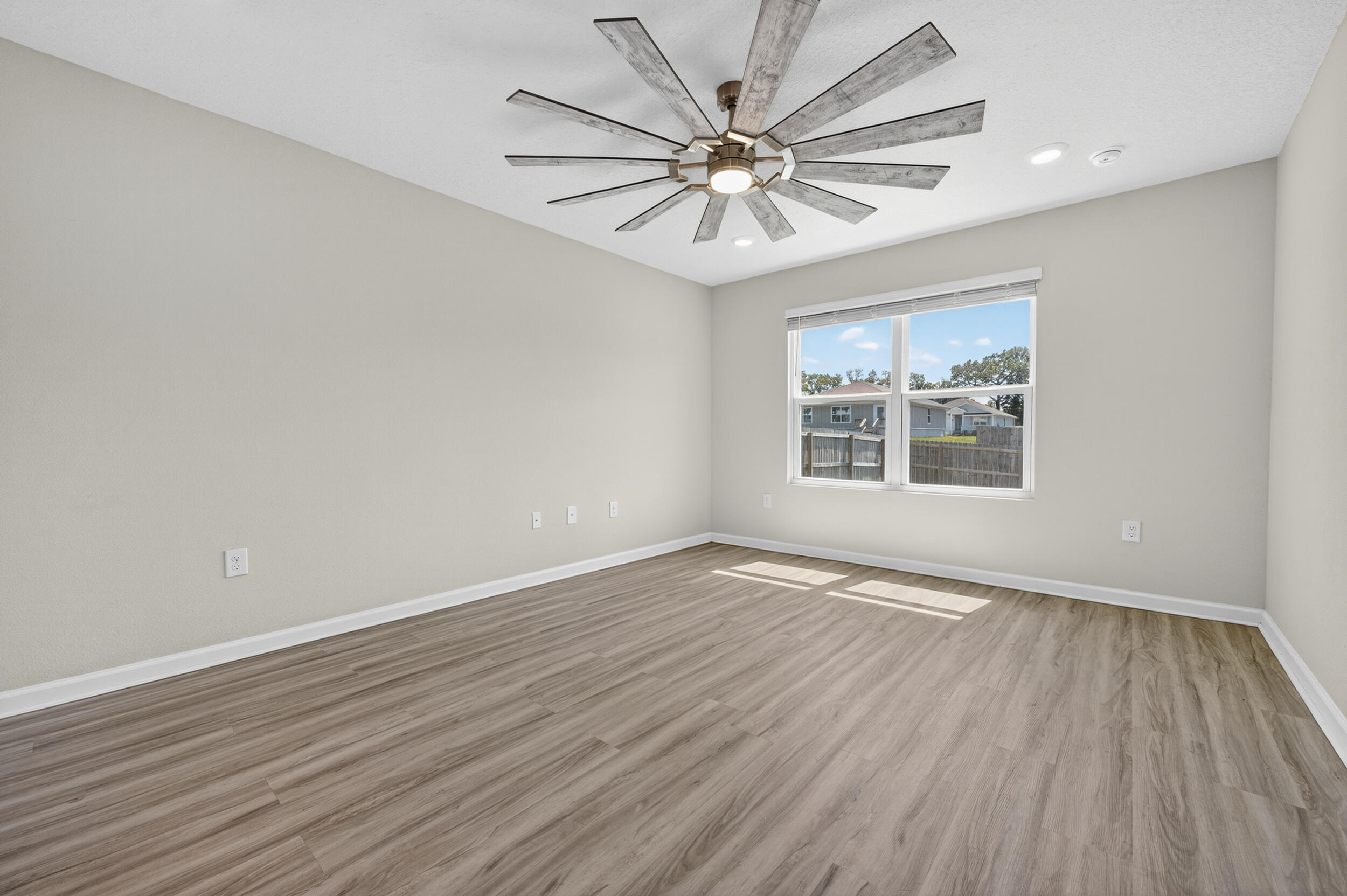 SILVER LAKE VILLAGE - Residential