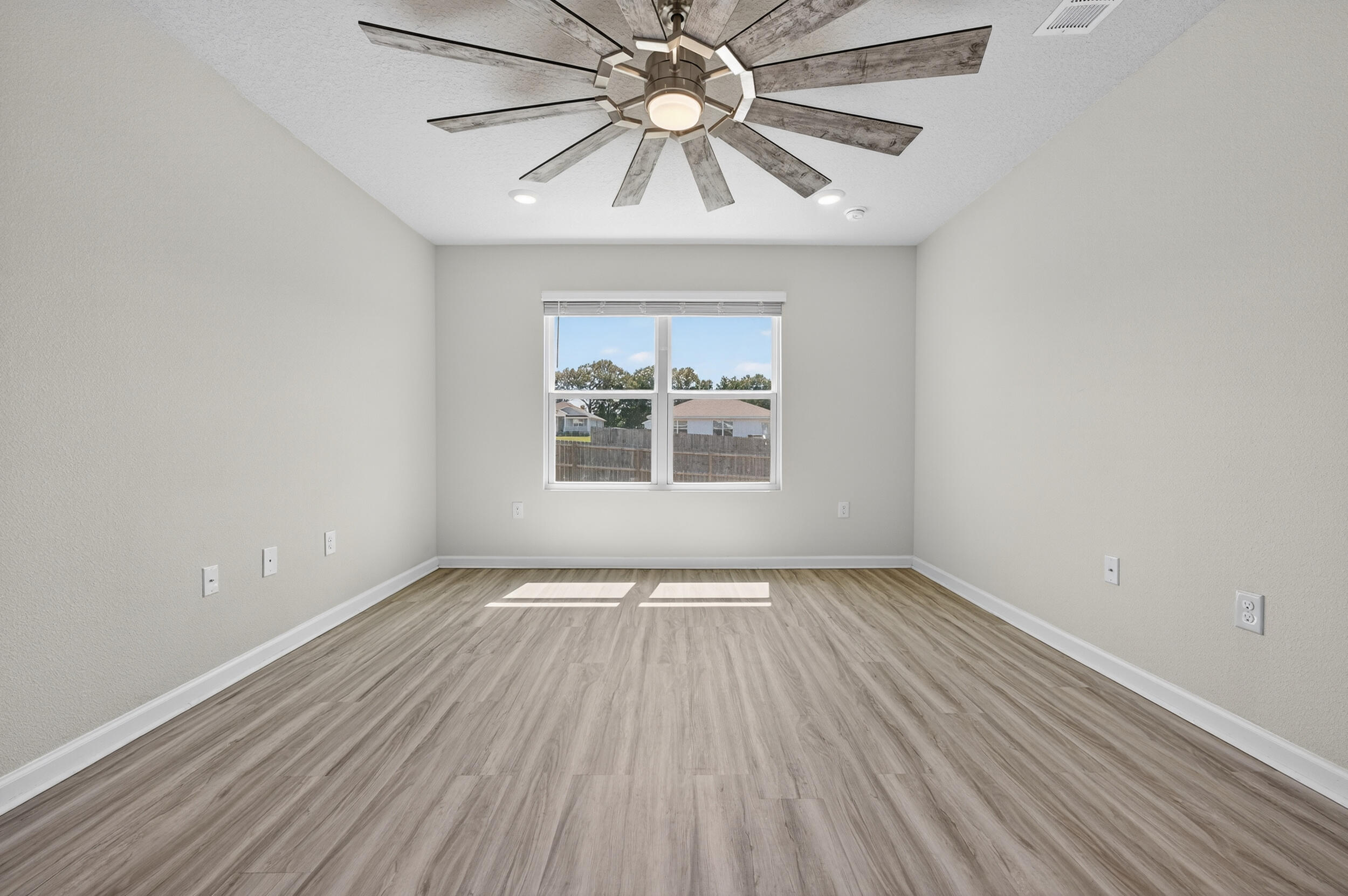 SILVER LAKE VILLAGE - Residential