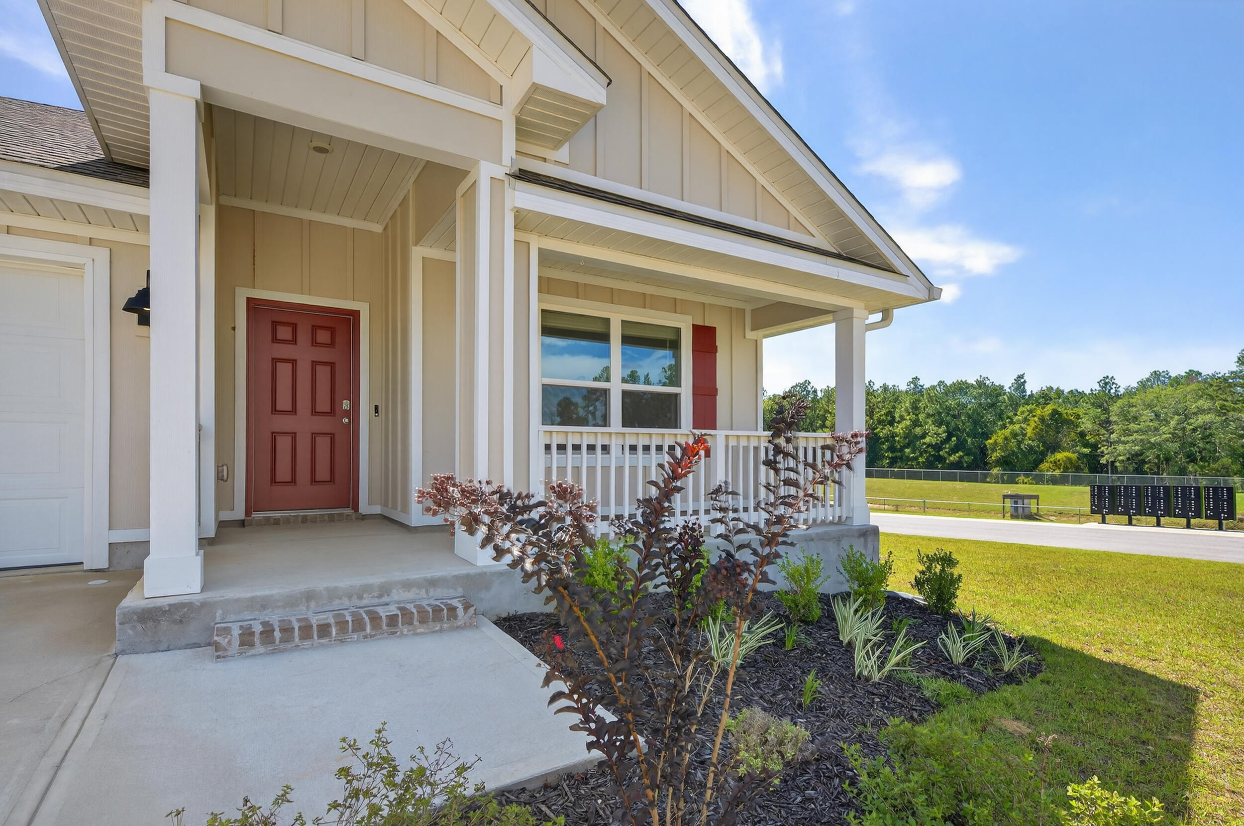 SILVER LAKE VILLAGE - Residential
