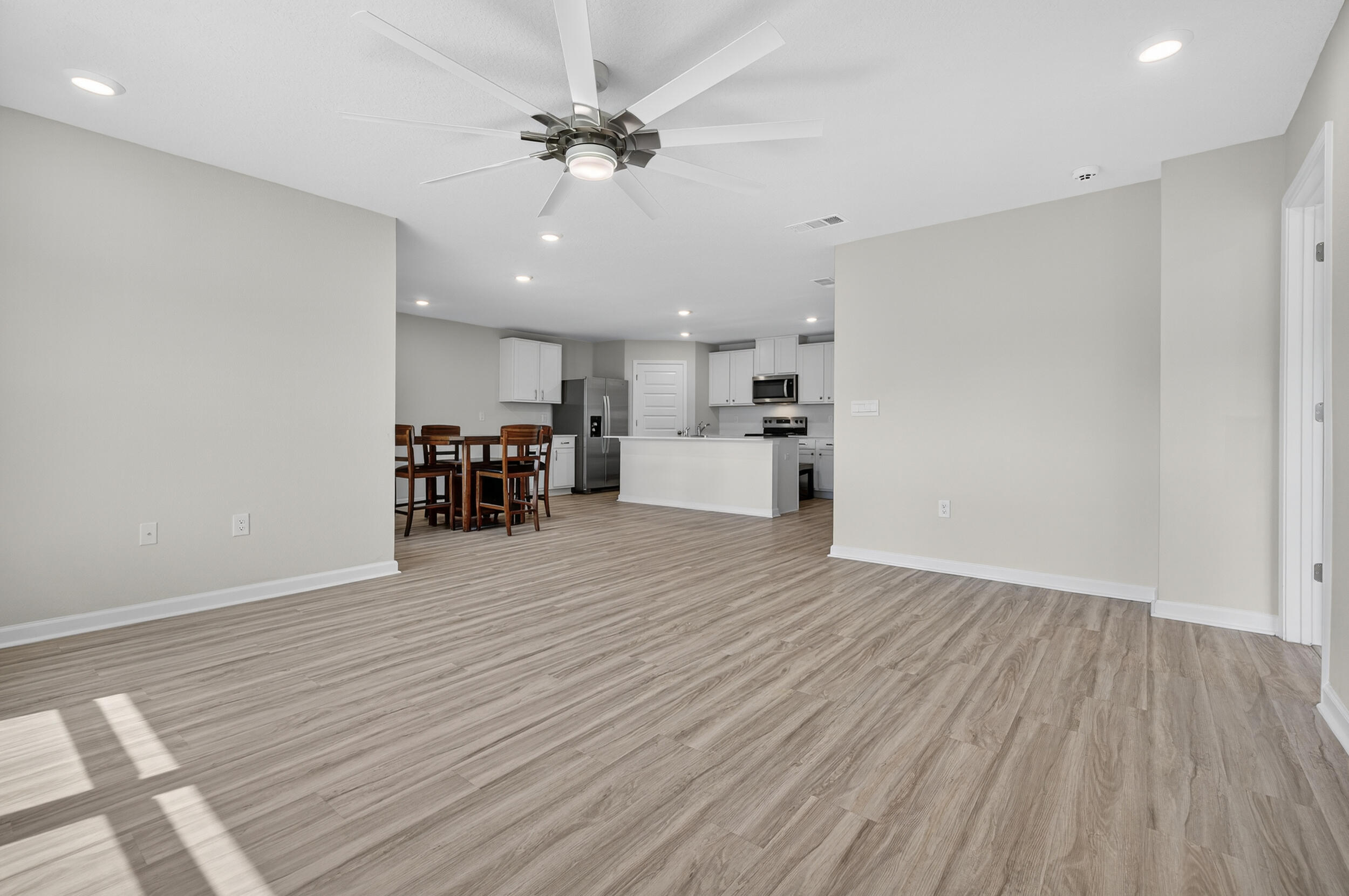 SILVER LAKE VILLAGE - Residential