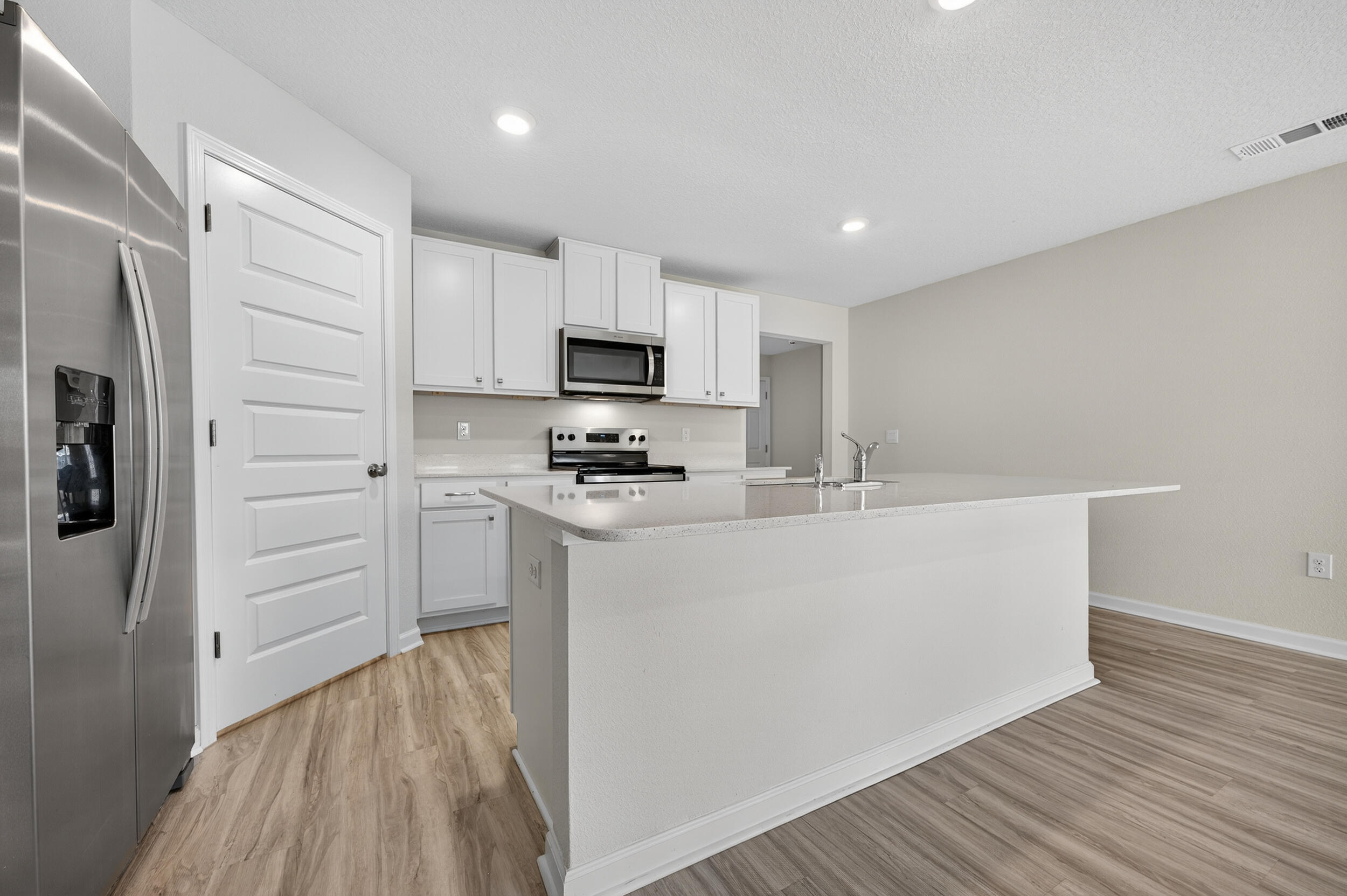 SILVER LAKE VILLAGE - Residential