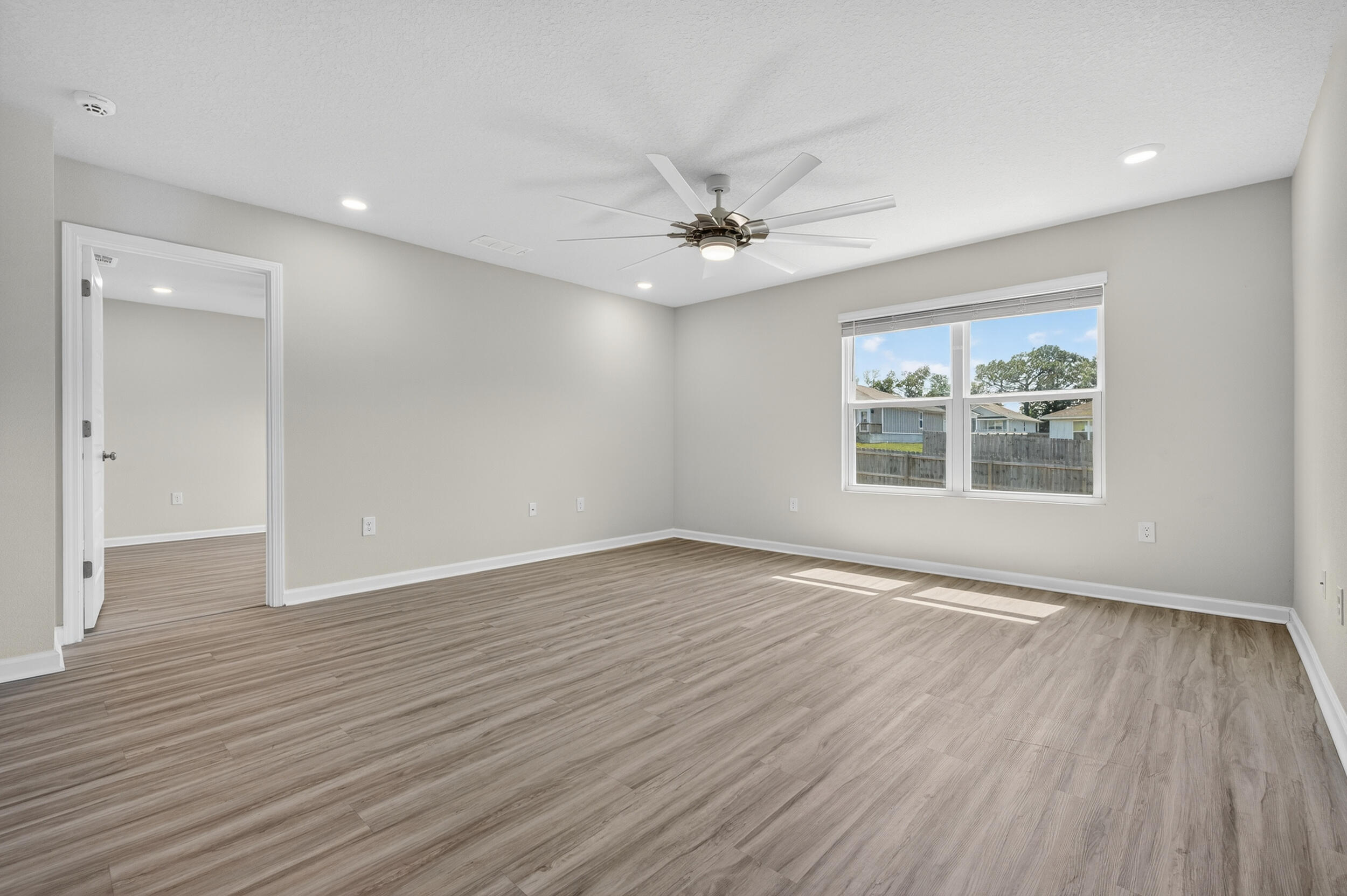 SILVER LAKE VILLAGE - Residential