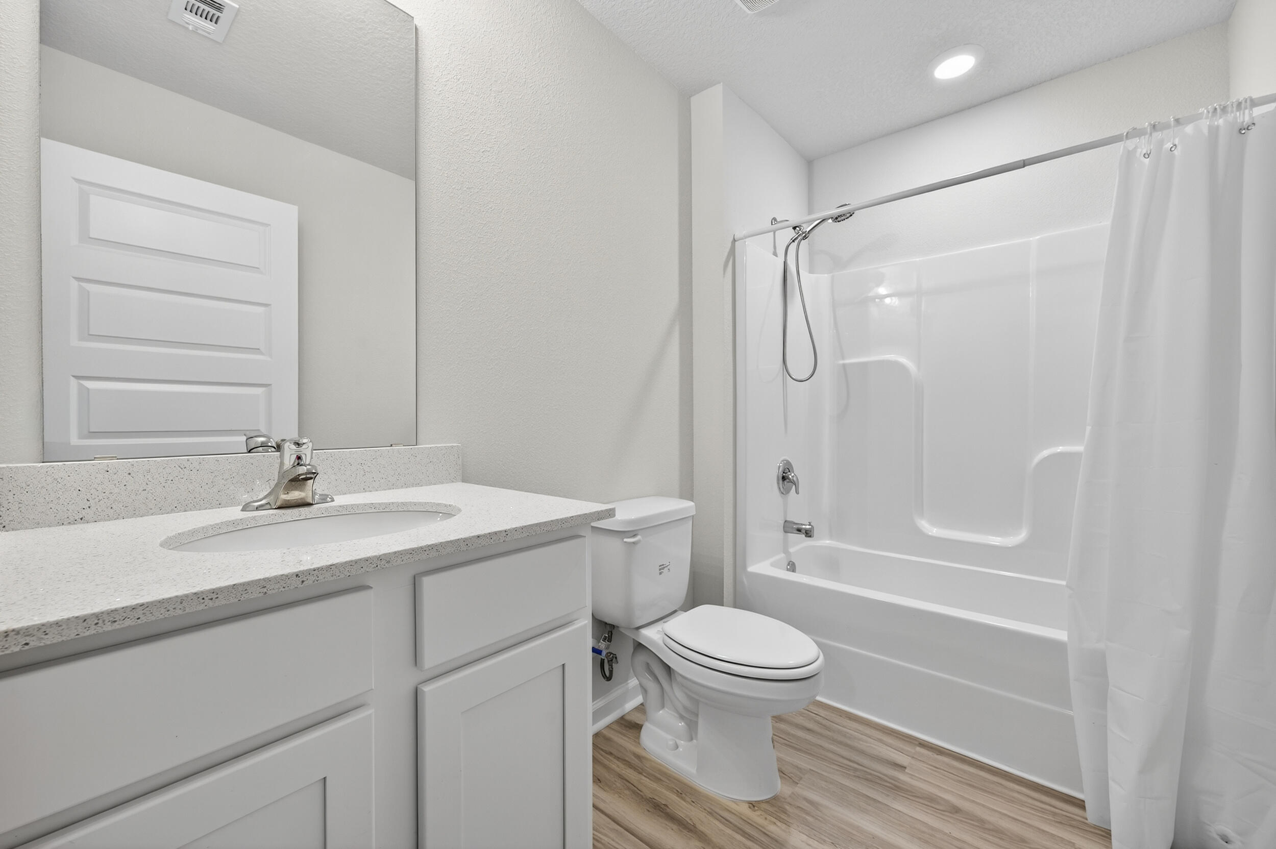 SILVER LAKE VILLAGE - Residential