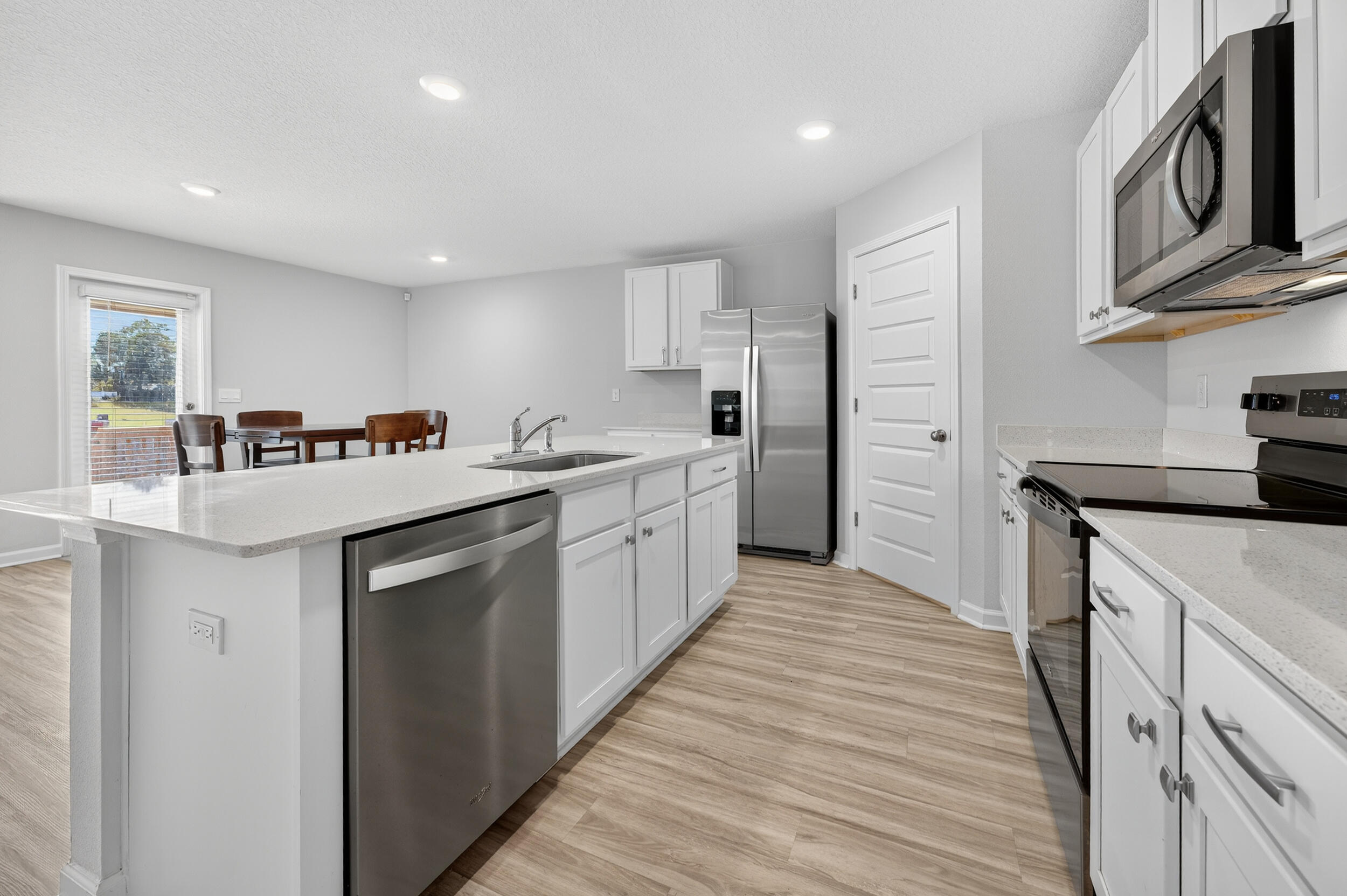 SILVER LAKE VILLAGE - Residential