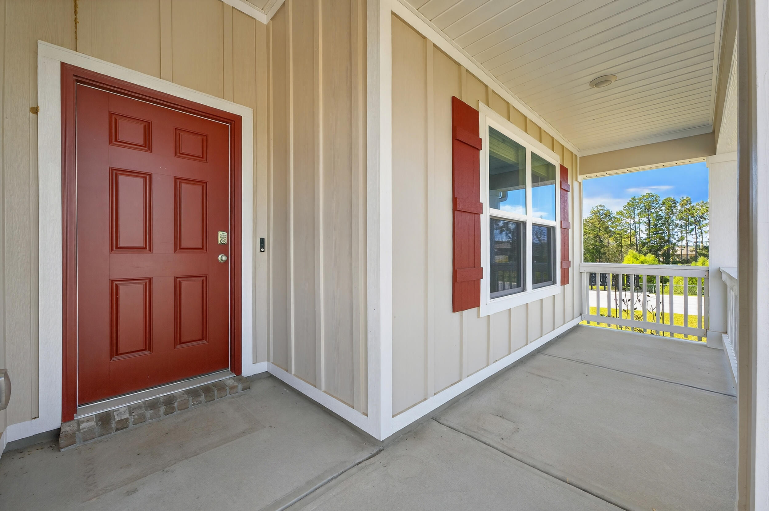 SILVER LAKE VILLAGE - Residential