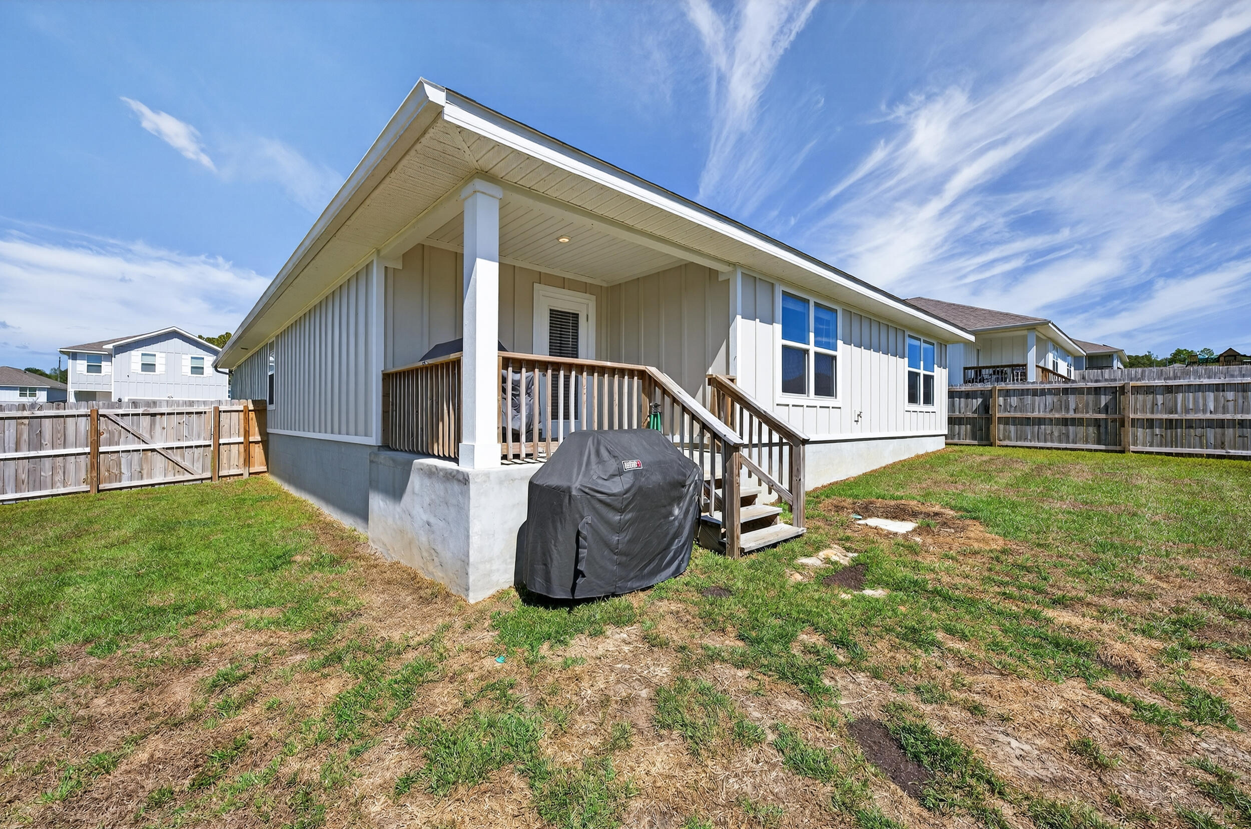 SILVER LAKE VILLAGE - Residential