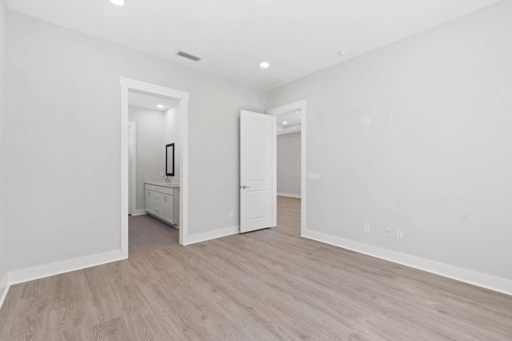 Breakwater at Ward Creek - Residential Lease