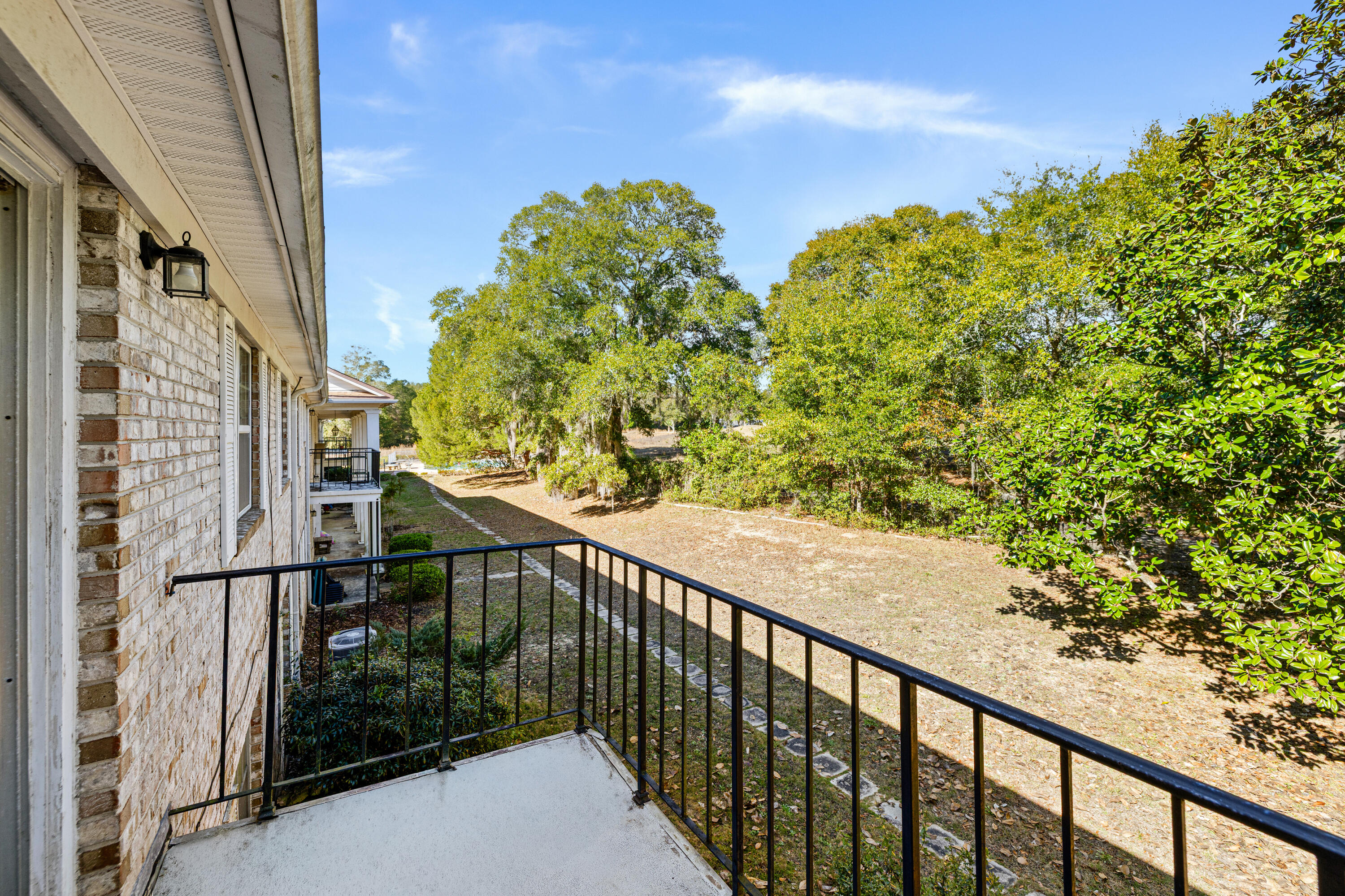 COUNTRY CLUB CONDO - Residential Lease