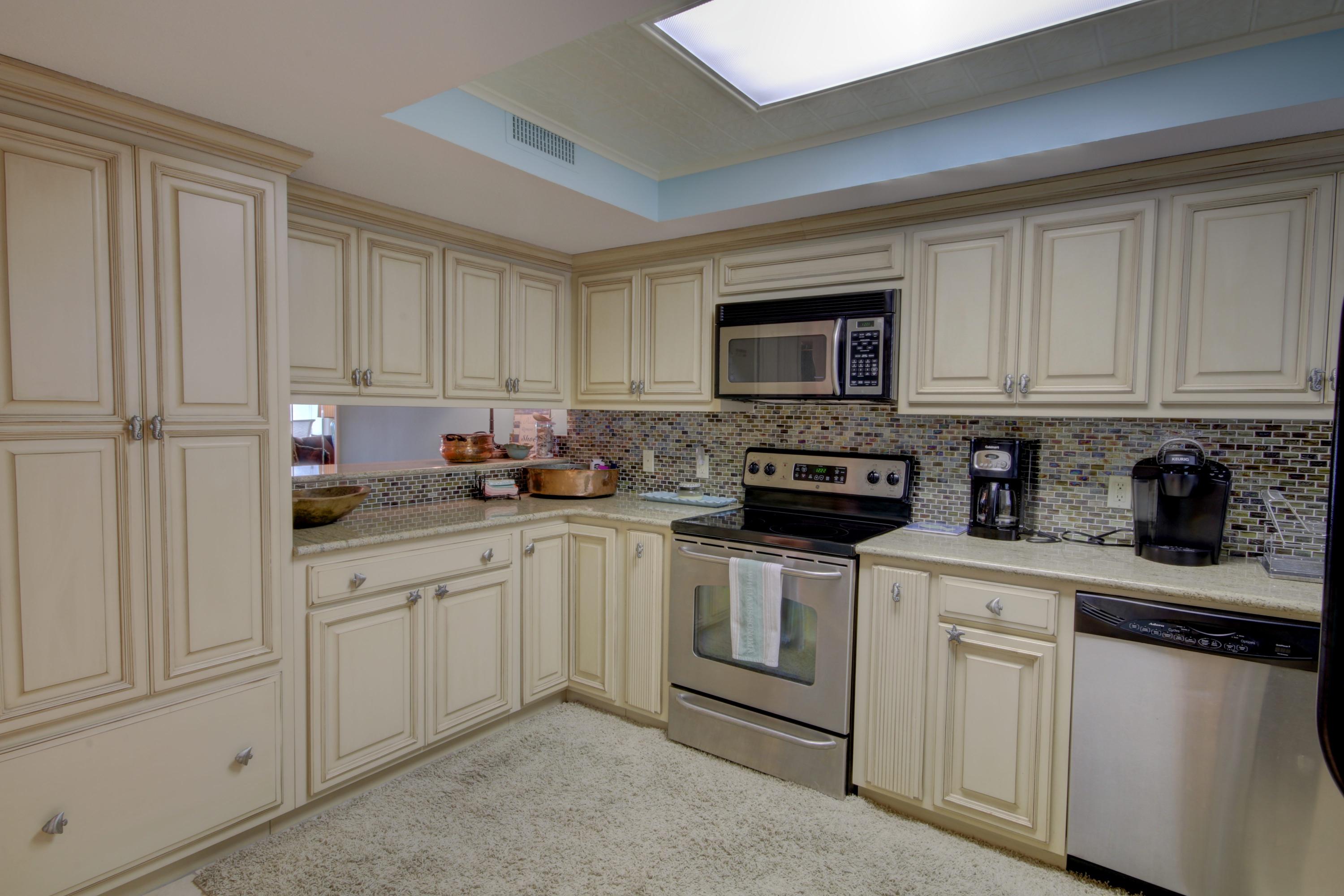 EL MATADOR CONDO - Residential