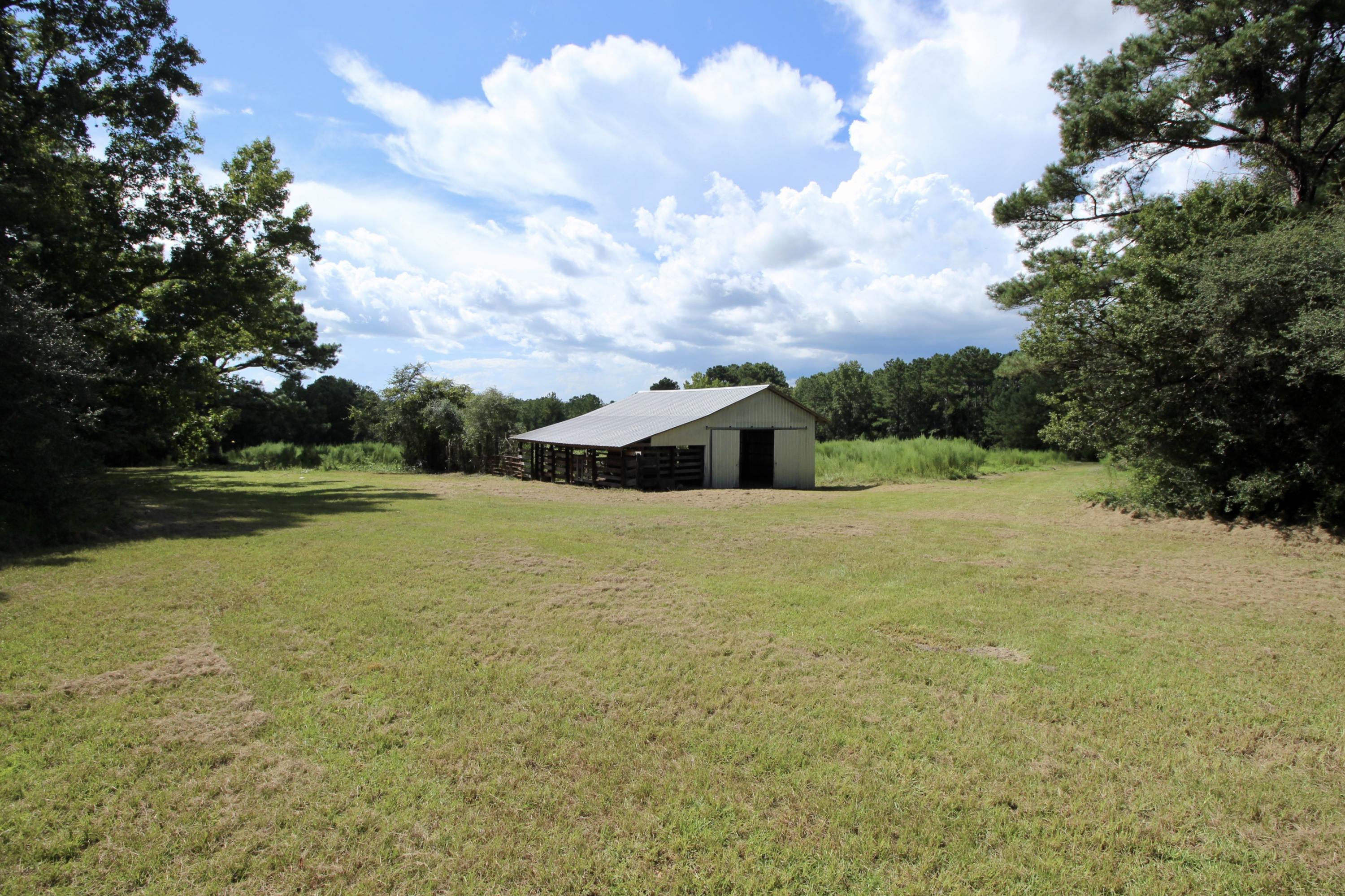 METES & BOUNDS - Land