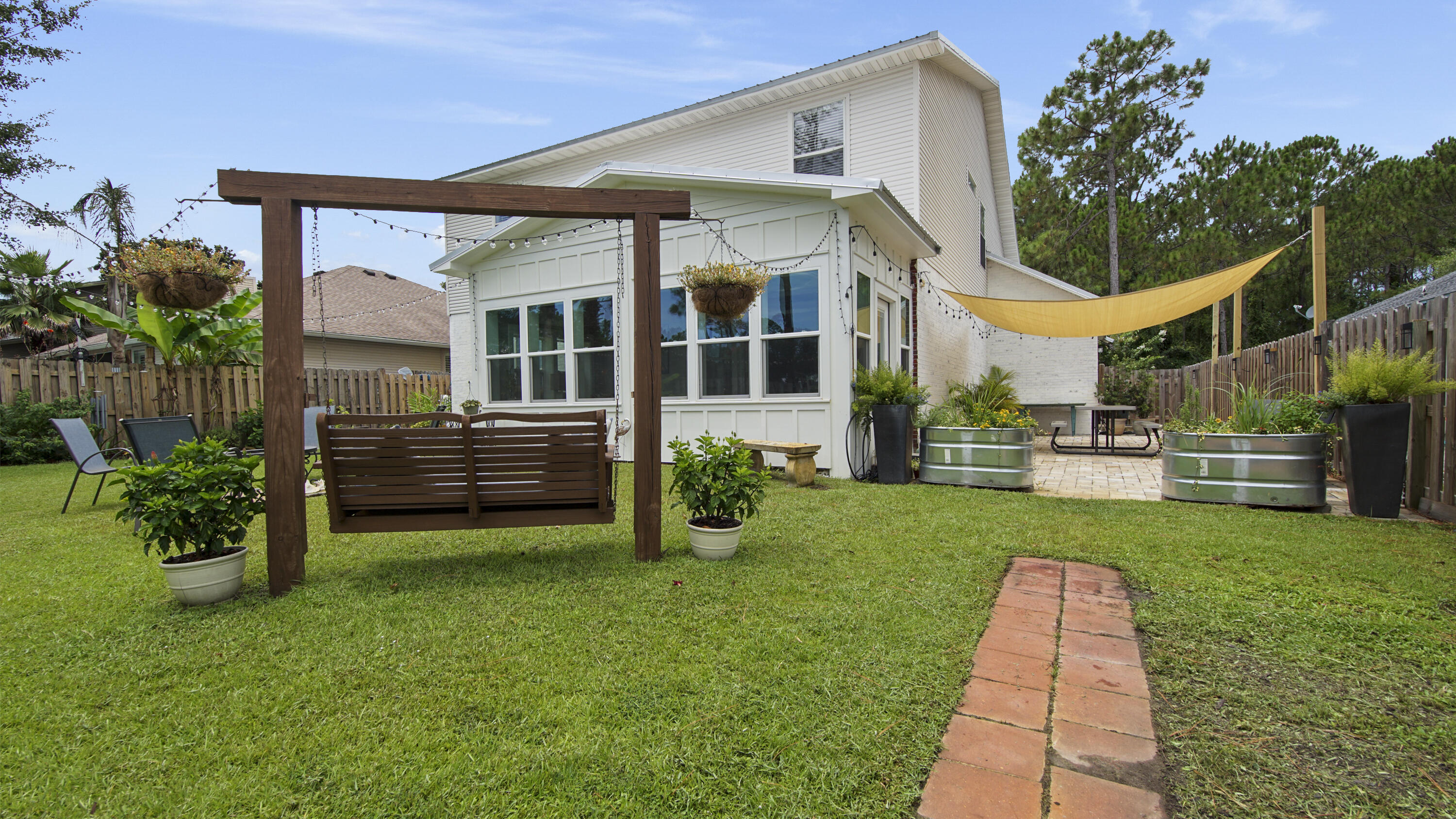 ESCADA - Residential