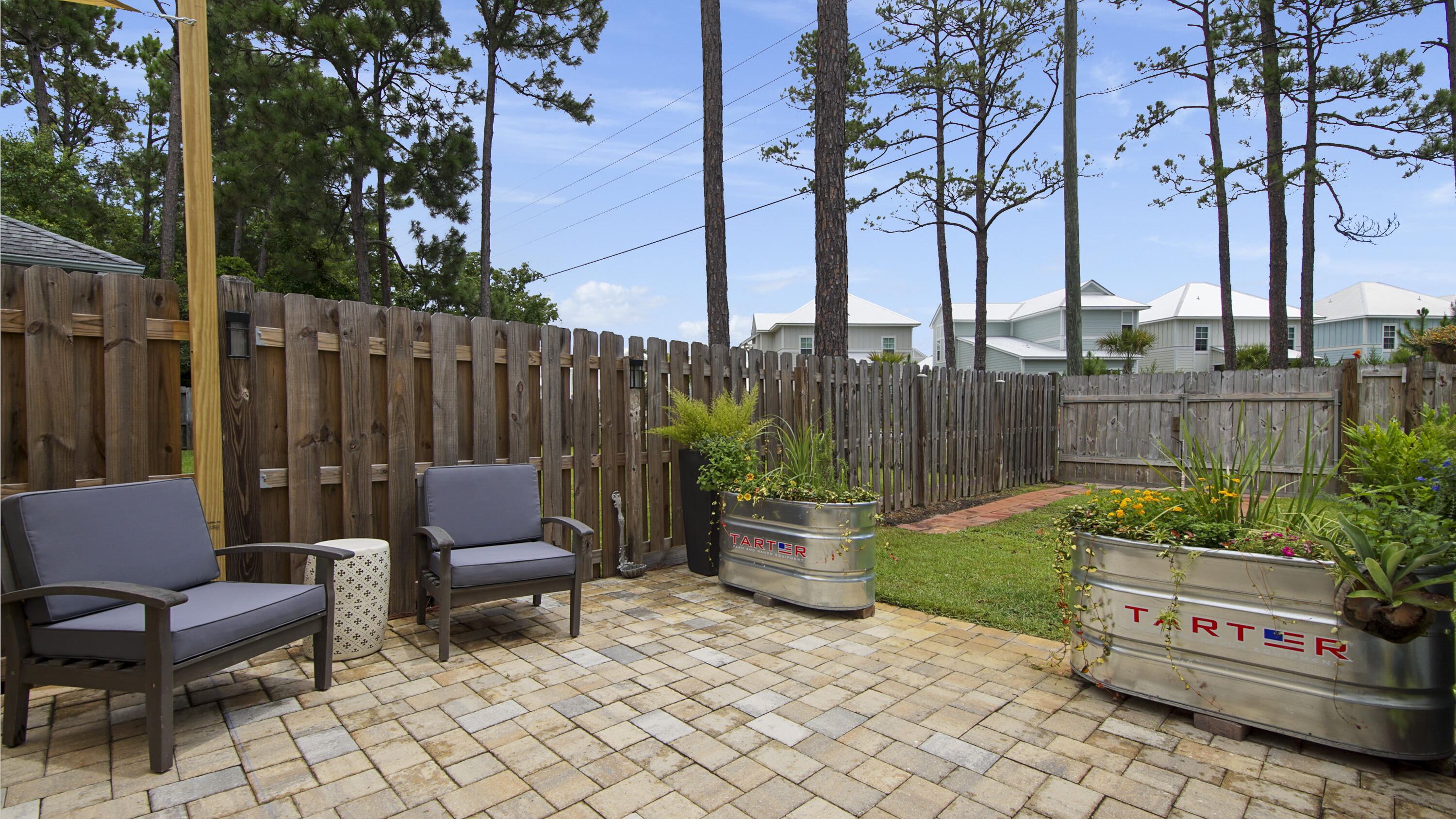 ESCADA - Residential