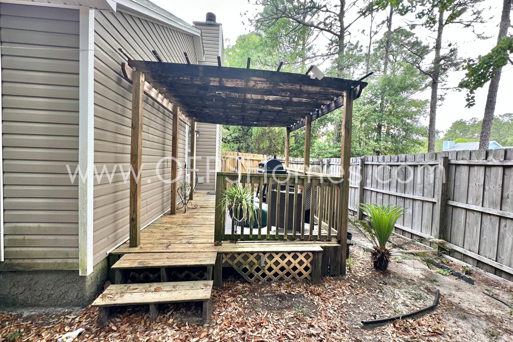 KELLY HILL ESTATES - Residential Lease