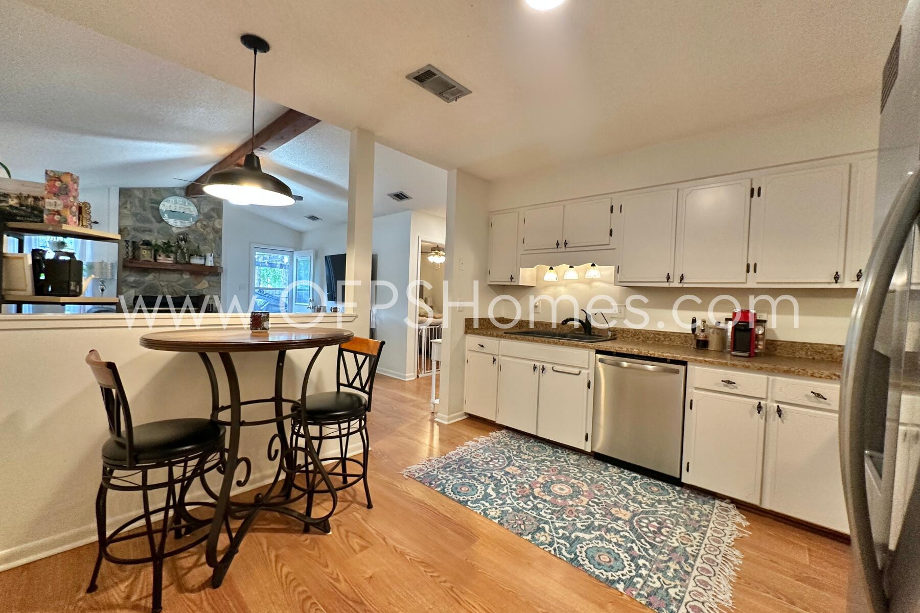 KELLY HILL ESTATES - Residential Lease