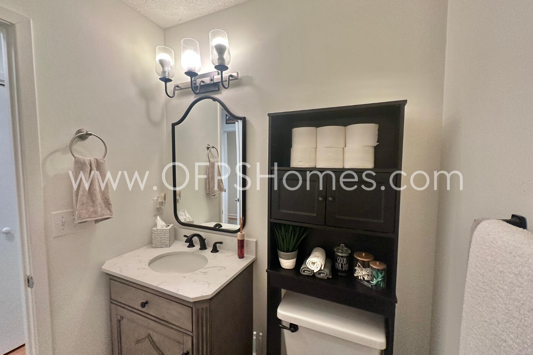 KELLY HILL ESTATES - Residential Lease