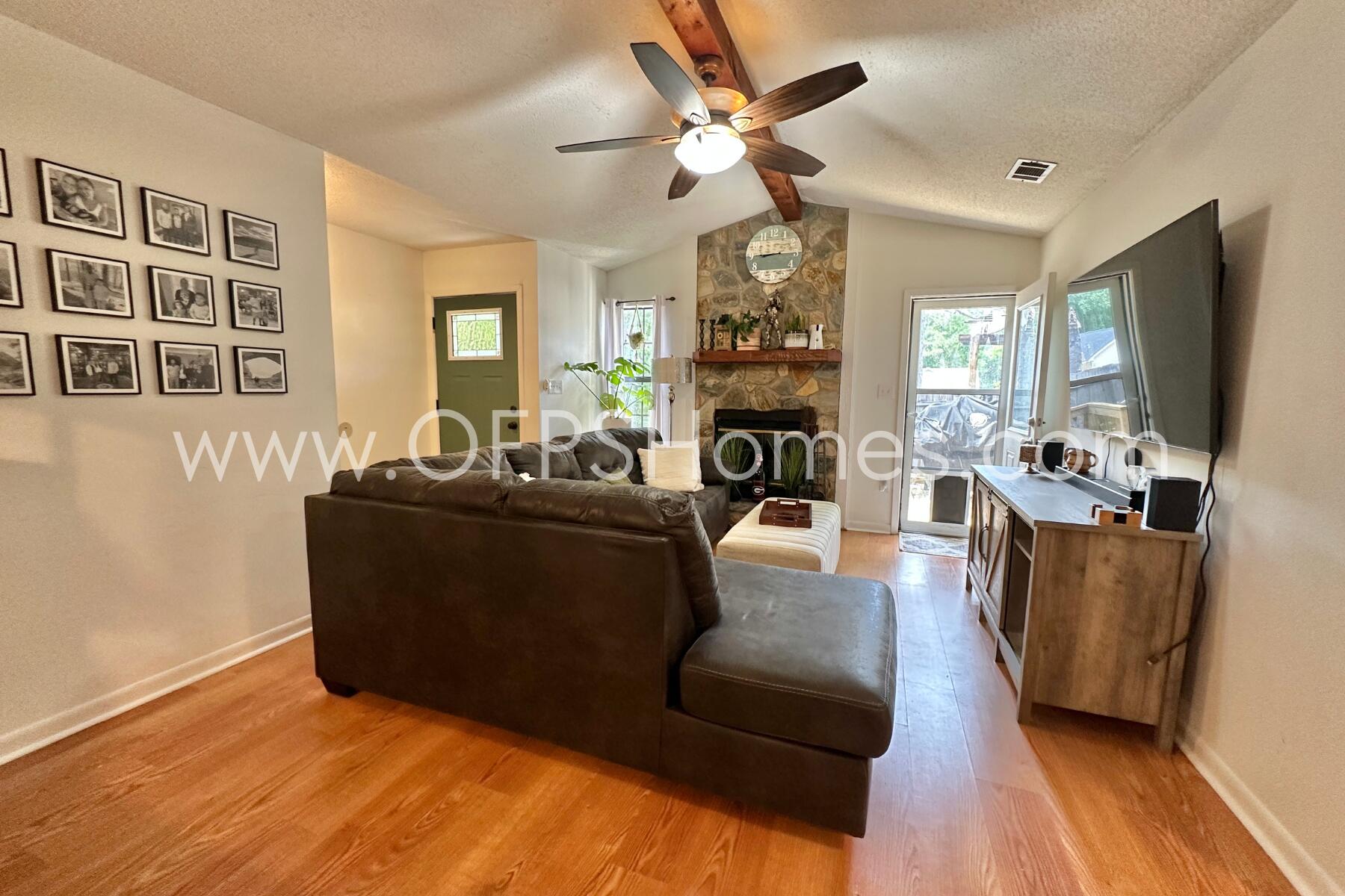 KELLY HILL ESTATES - Residential Lease