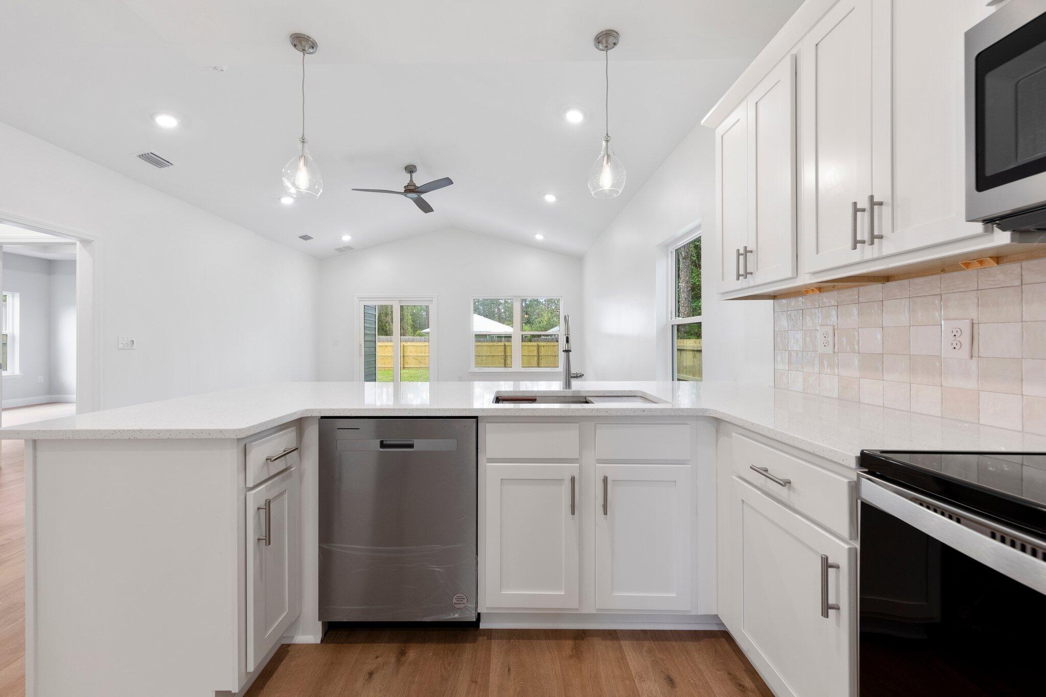 VILLA TASSO TOWN OF - Residential