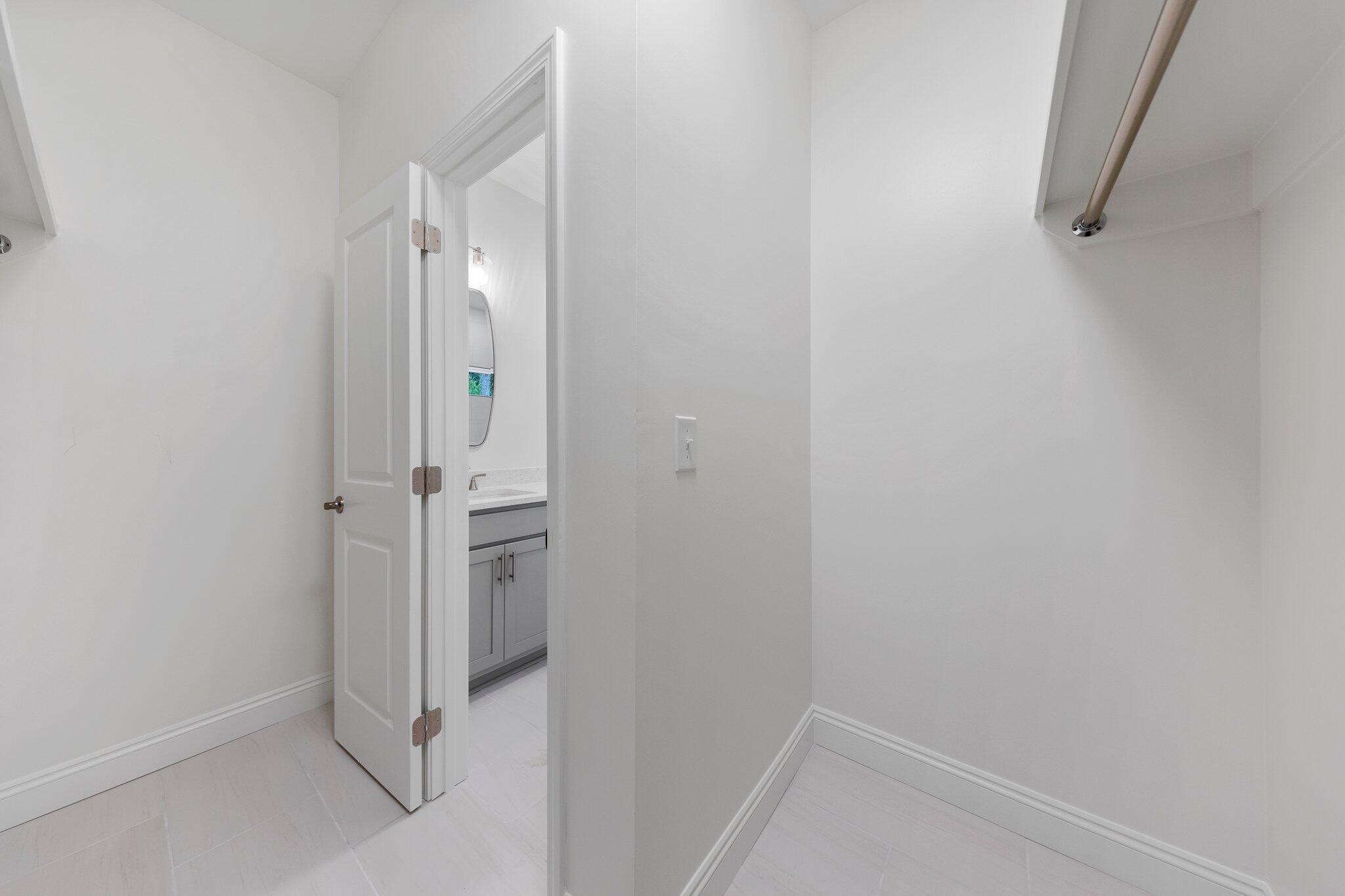 VILLA TASSO TOWN OF - Residential