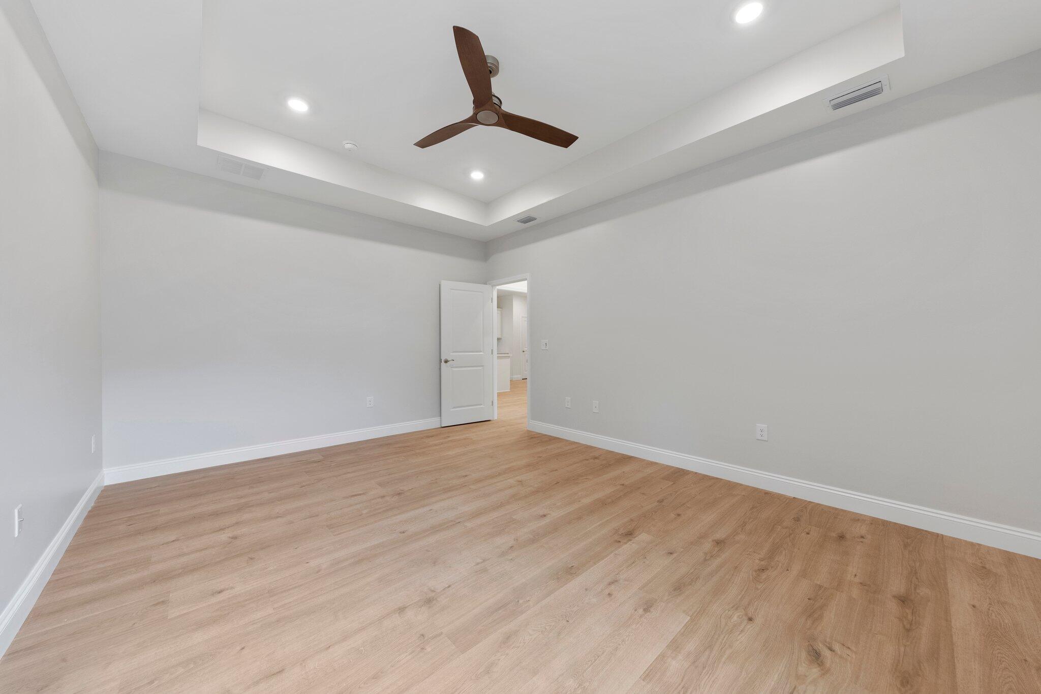 VILLA TASSO TOWN OF - Residential