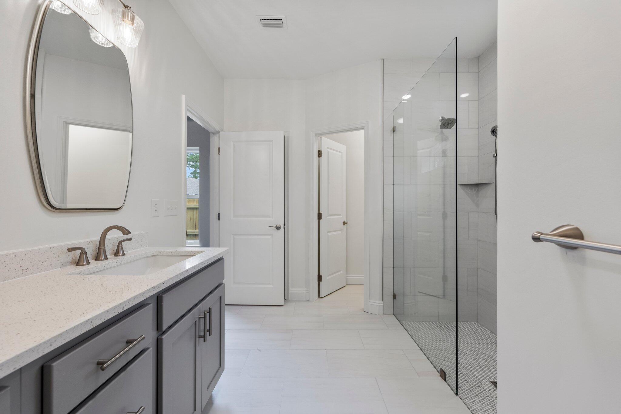 VILLA TASSO TOWN OF - Residential