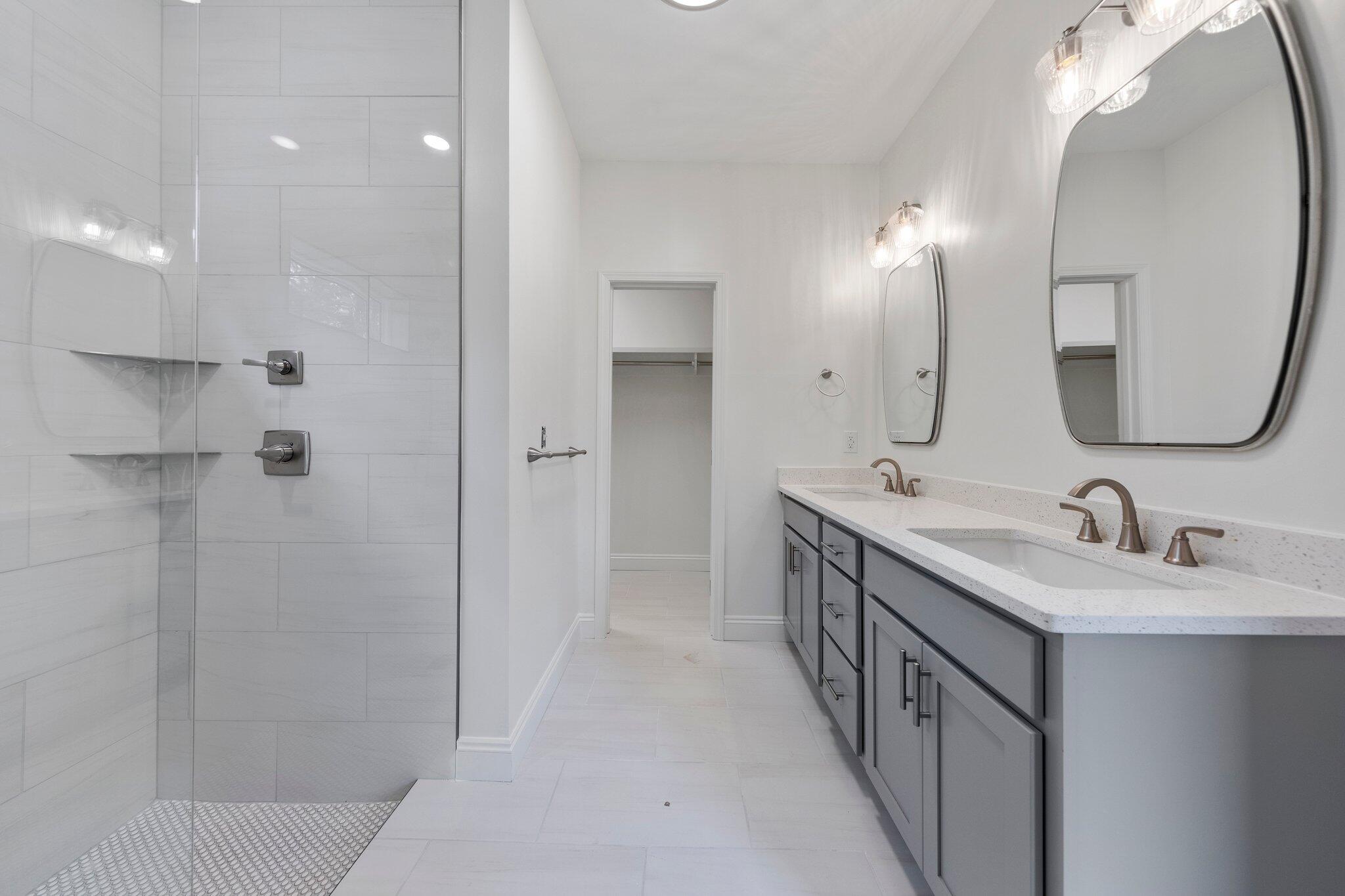 VILLA TASSO TOWN OF - Residential