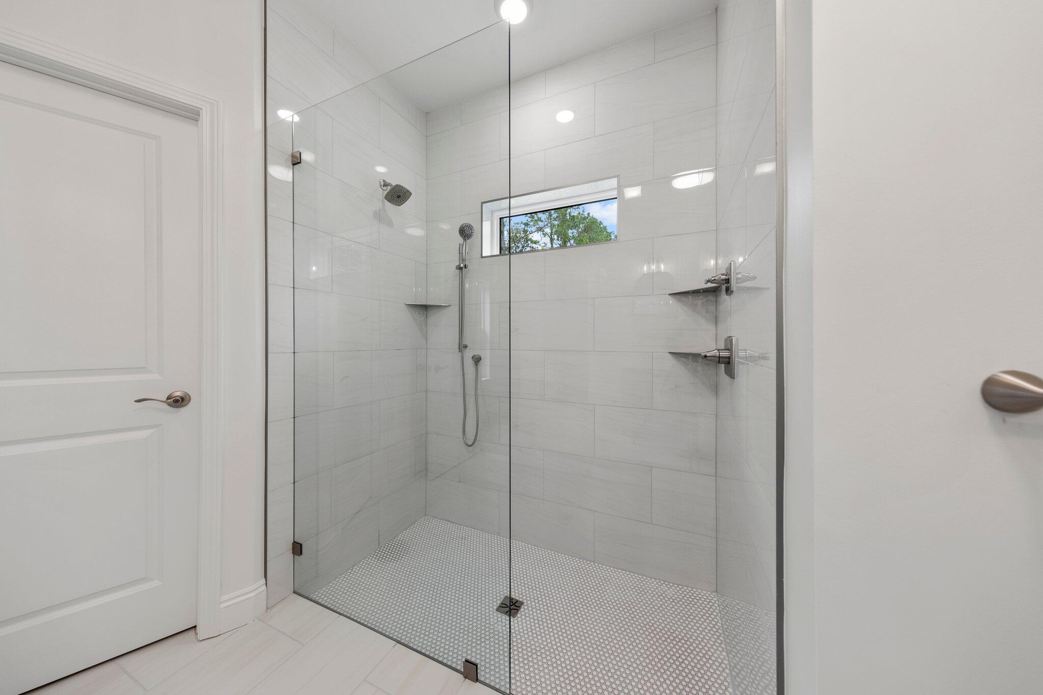 VILLA TASSO TOWN OF - Residential