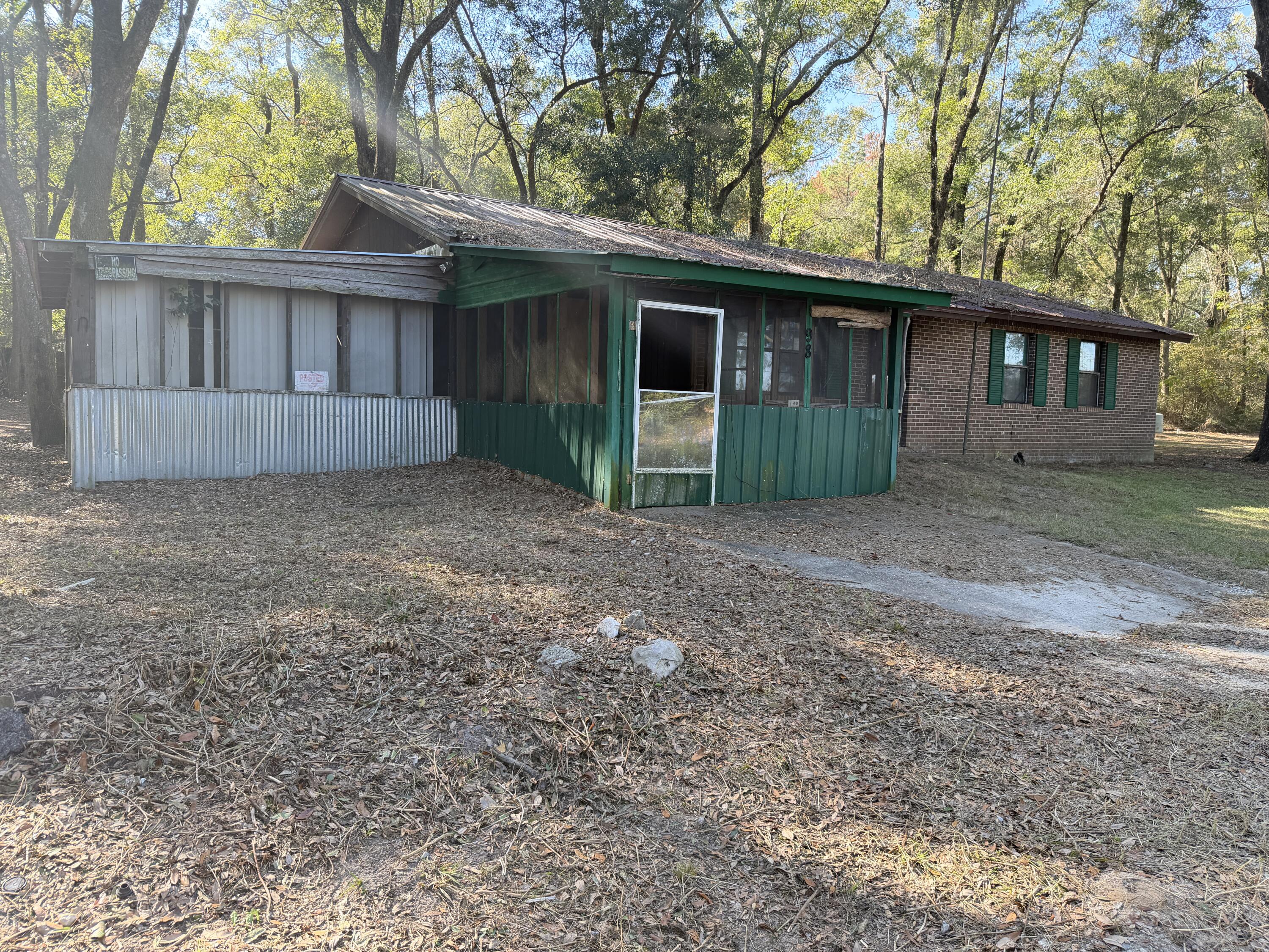 NO RECORDED SUBDIVISION - Residential