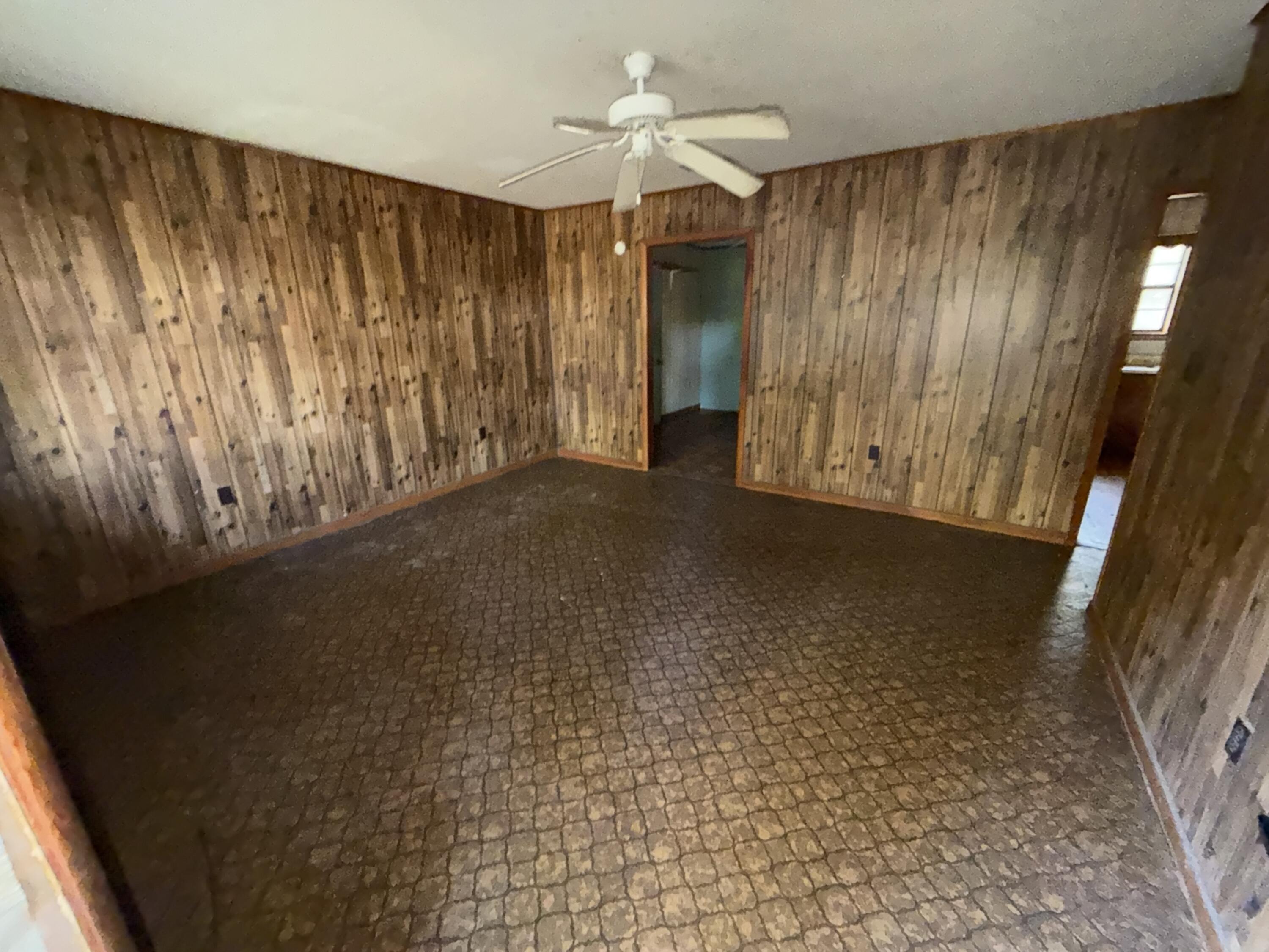 NO RECORDED SUBDIVISION - Residential