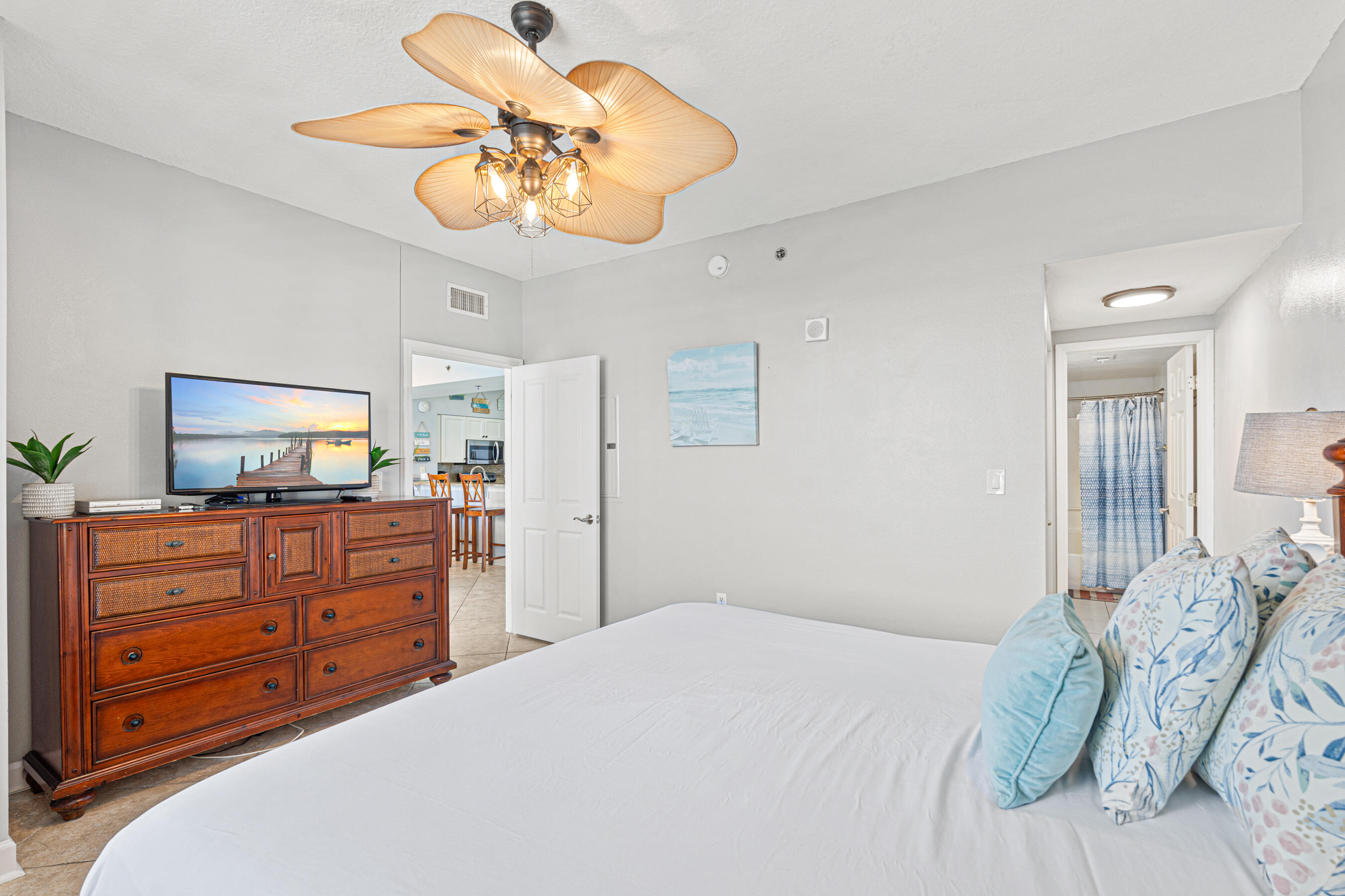 SHORES OF PANAMA - Residential