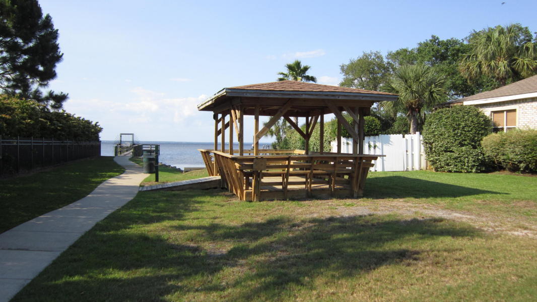 BAYSIDE - Residential