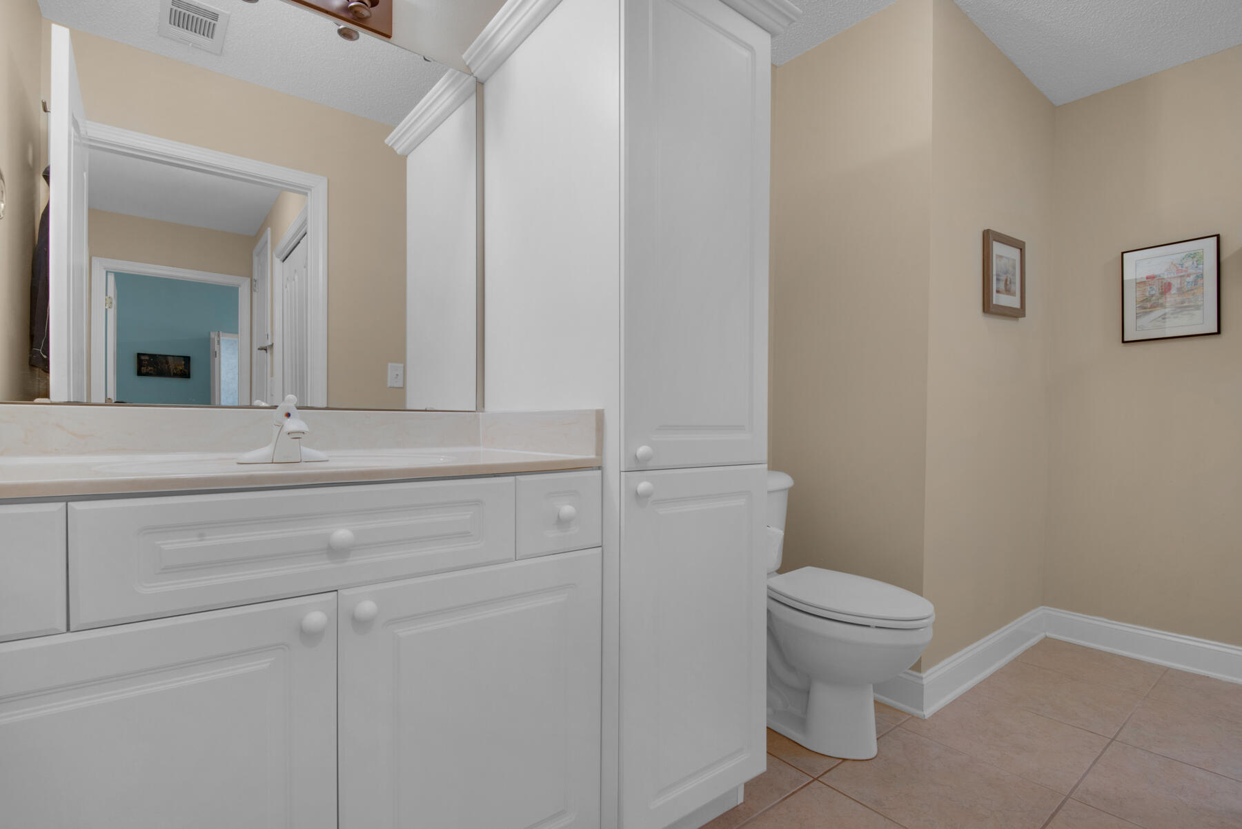 BAYTOWNE AVE EAST - Residential