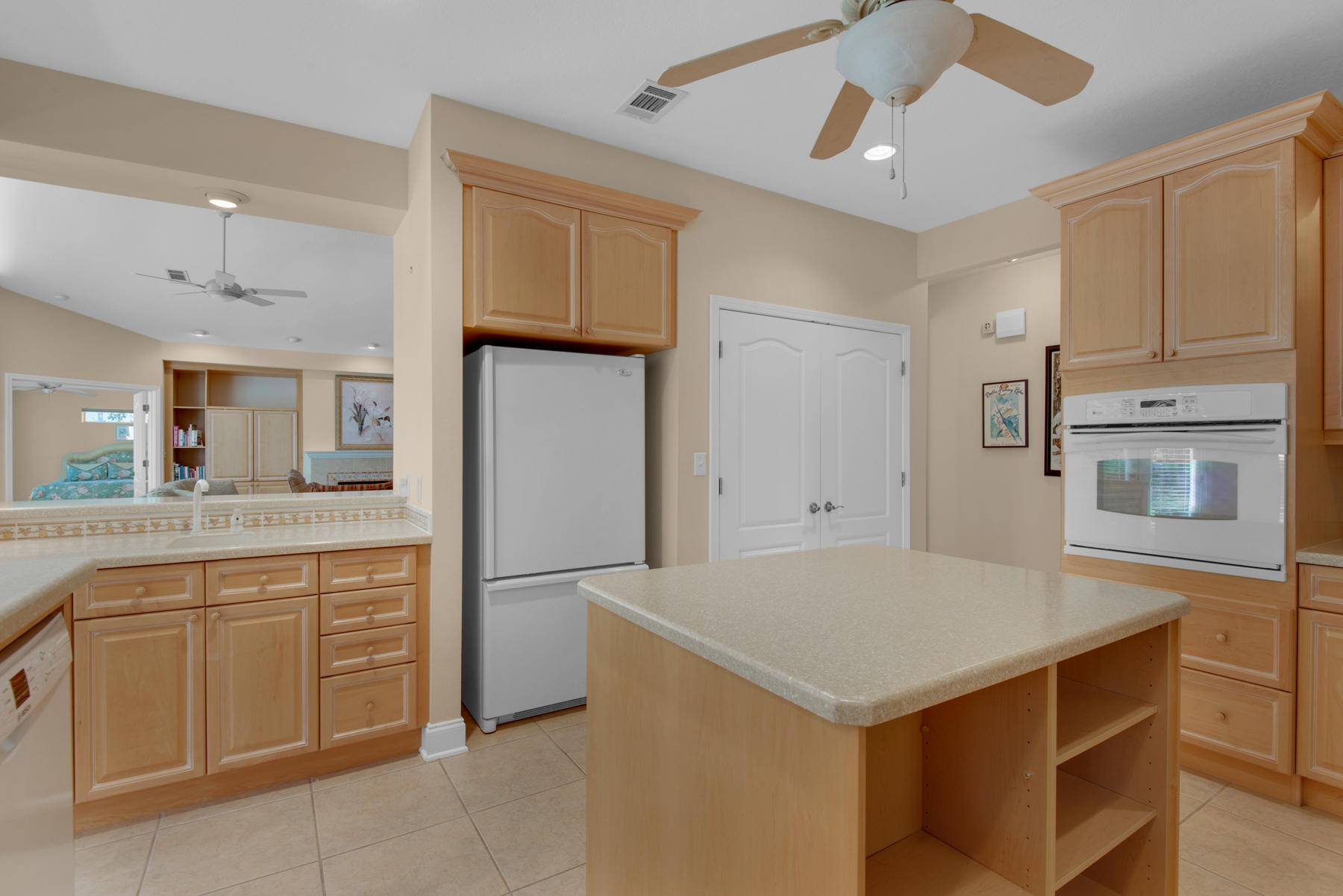 BAYTOWNE AVE EAST - Residential
