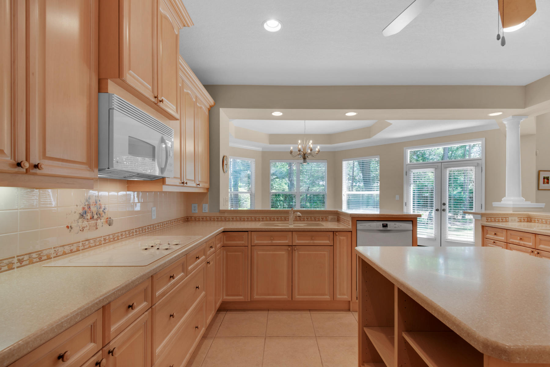 BAYTOWNE AVE EAST - Residential