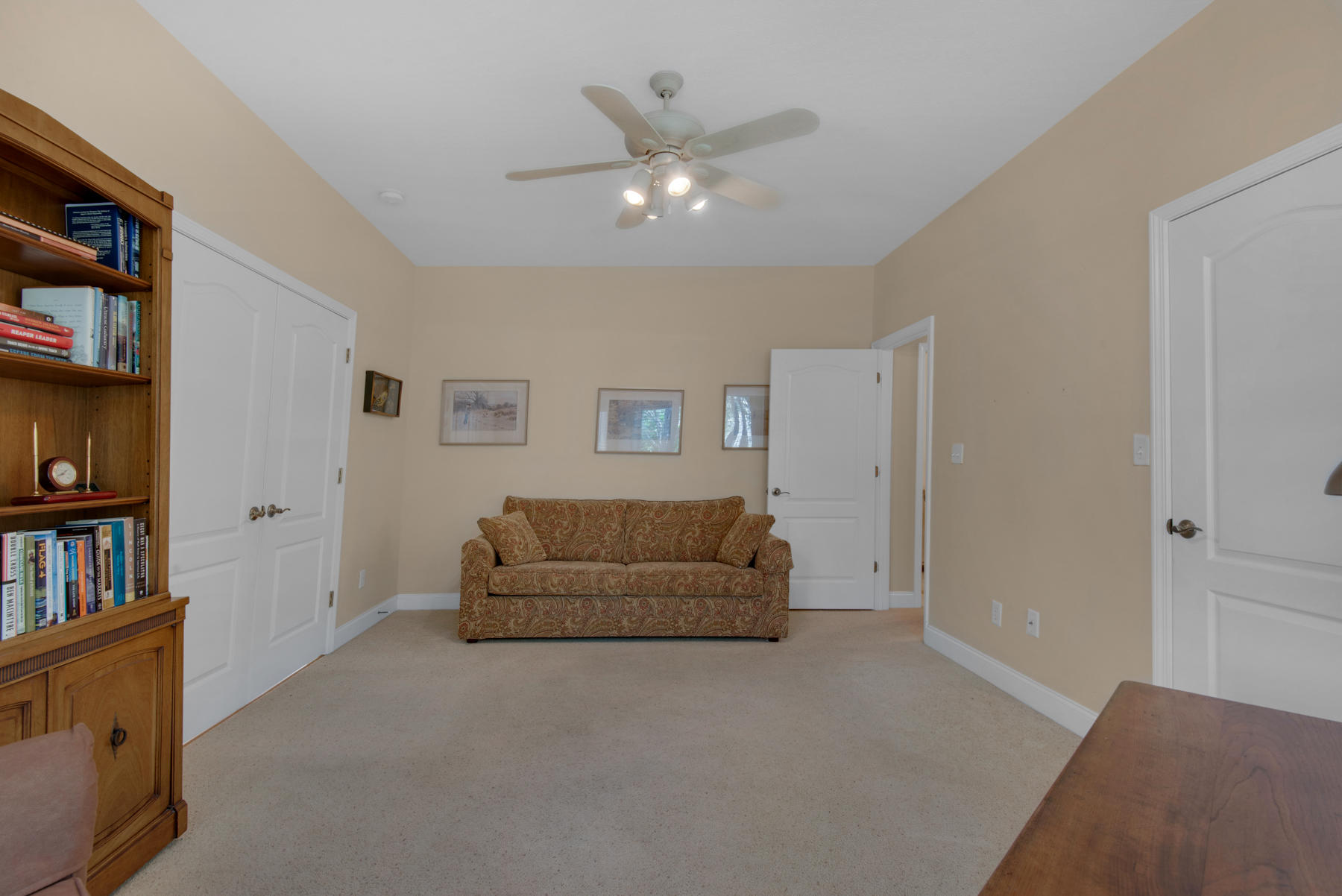 BAYTOWNE AVE EAST - Residential