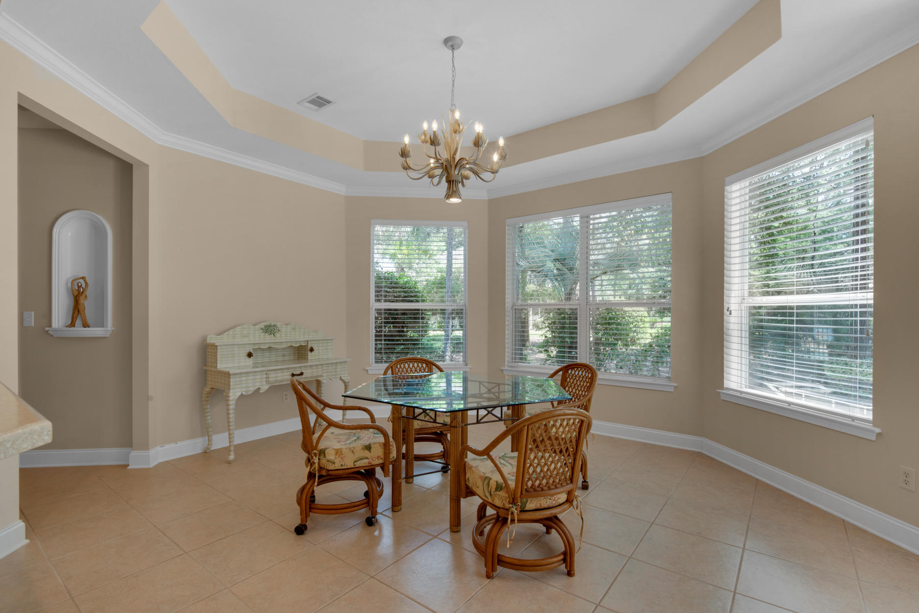 BAYTOWNE AVE EAST - Residential