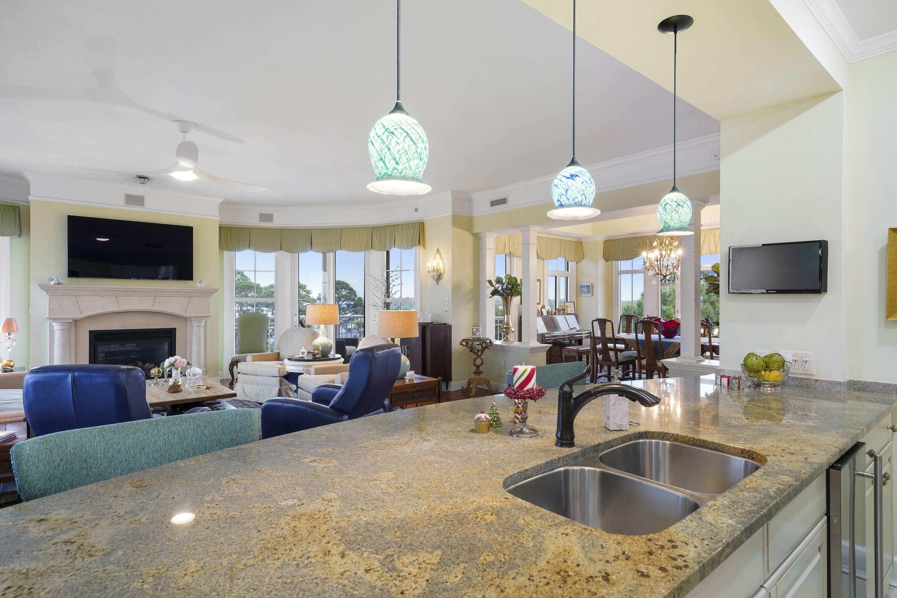 ONE WATER PLACE AT KELLY PLANTATION - Residential