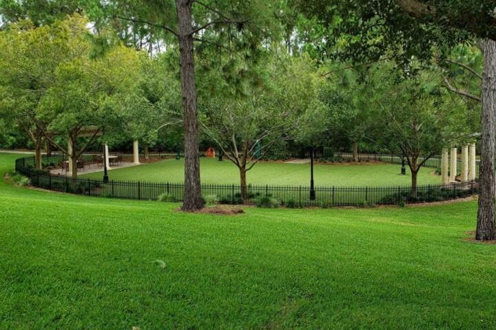 ONE WATER PLACE AT KELLY PLANTATION - Residential