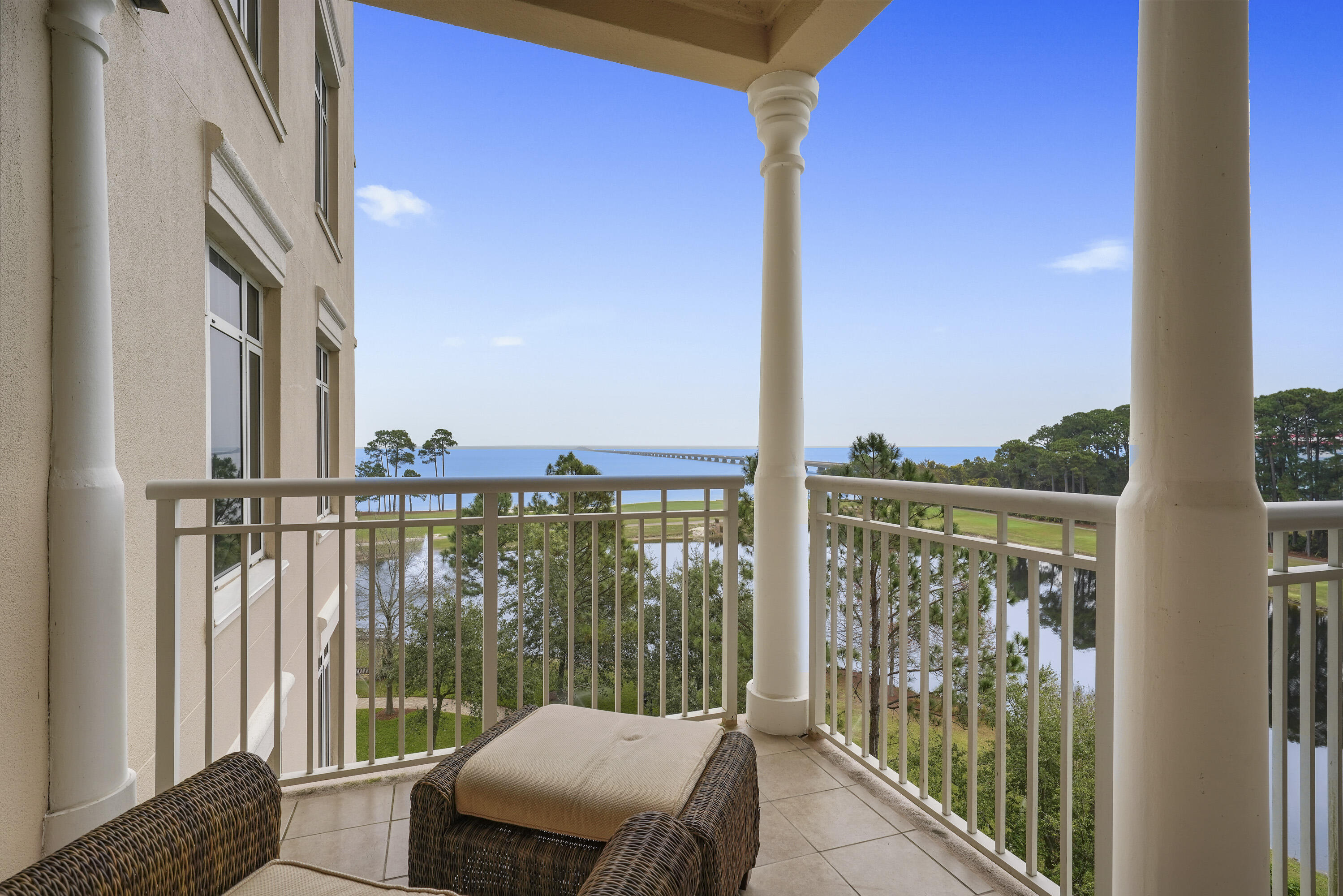 ONE WATER PLACE AT KELLY PLANTATION - Residential