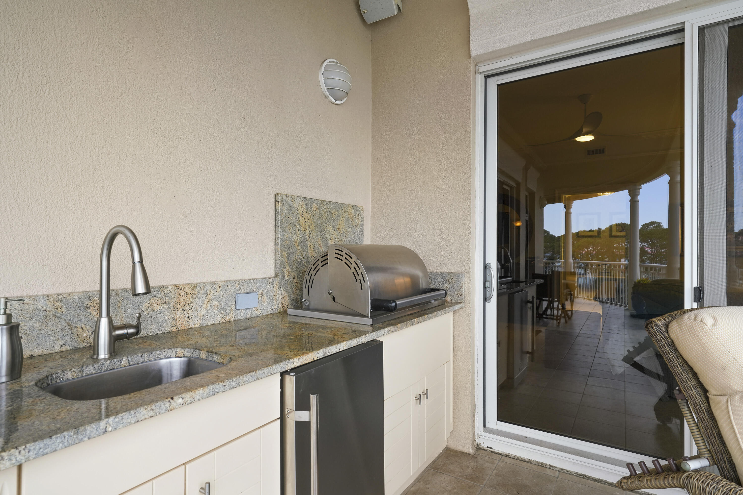 ONE WATER PLACE AT KELLY PLANTATION - Residential