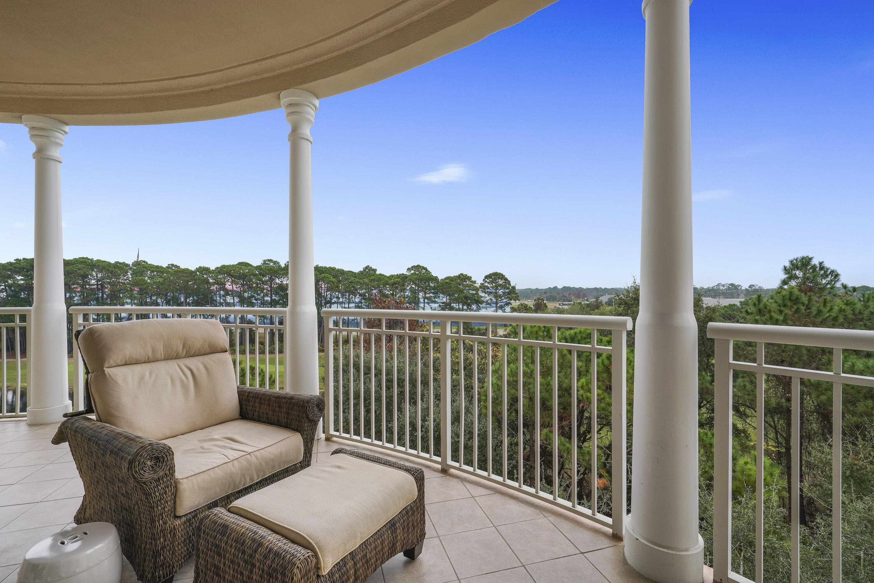 ONE WATER PLACE AT KELLY PLANTATION - Residential