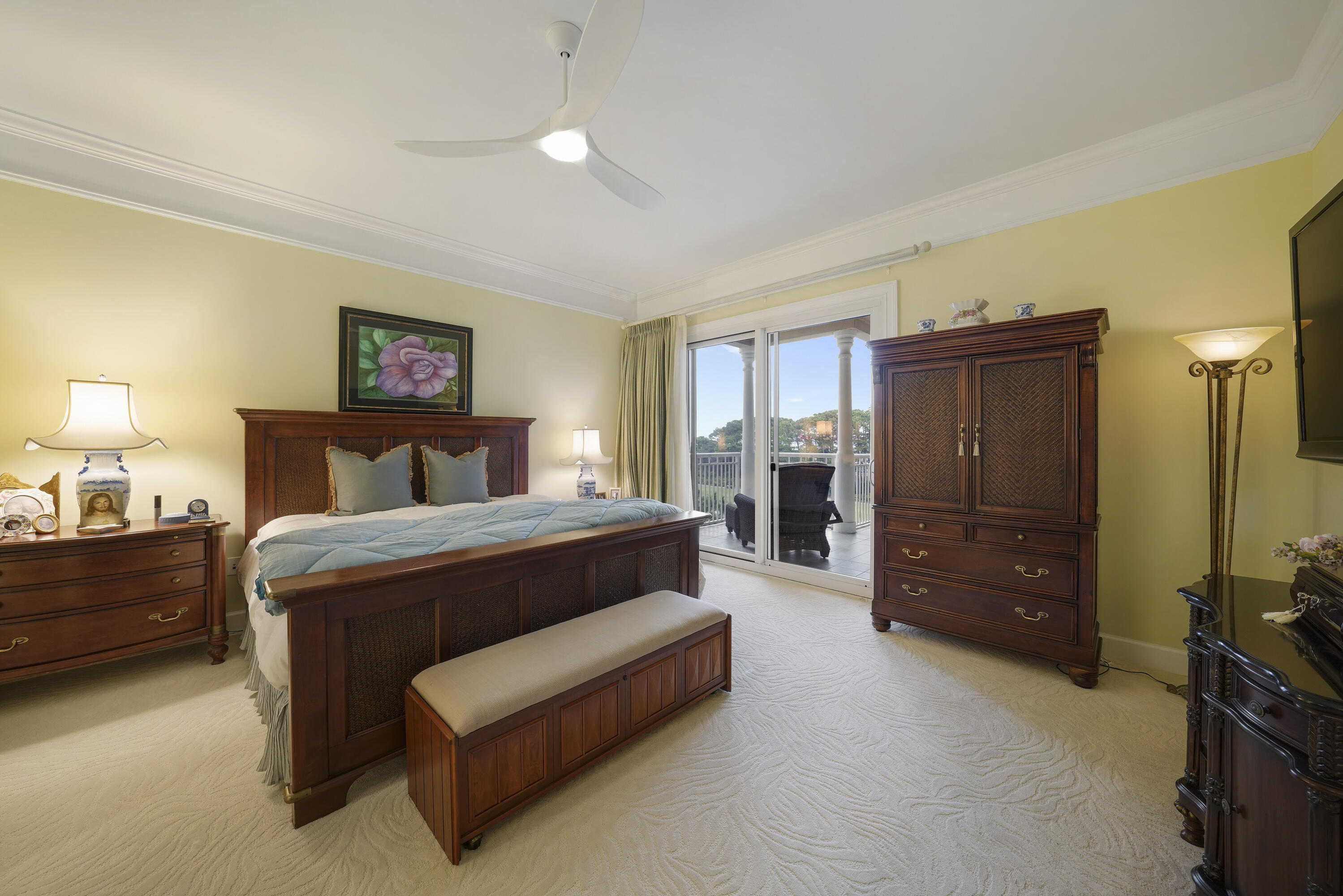 ONE WATER PLACE AT KELLY PLANTATION - Residential