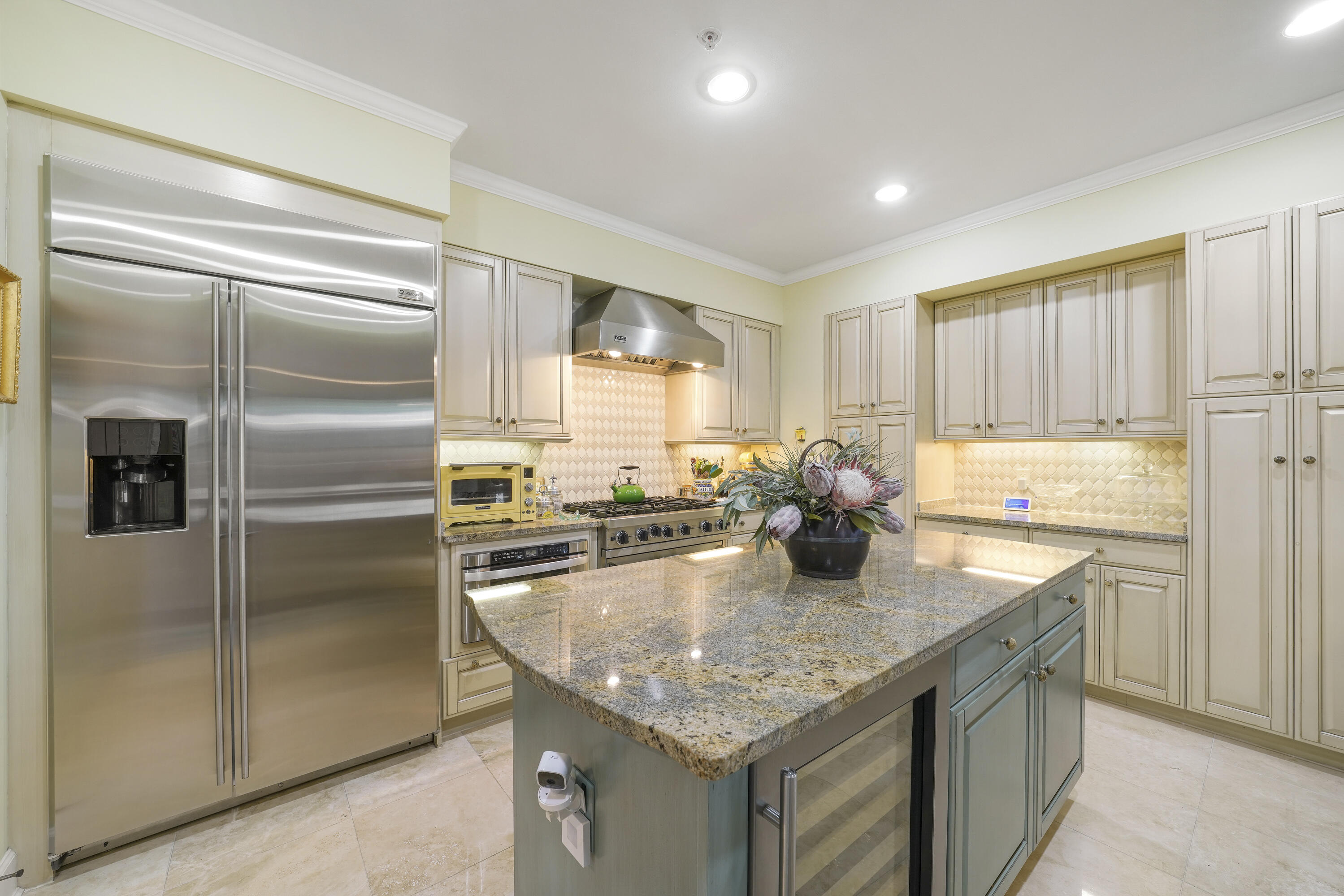 ONE WATER PLACE AT KELLY PLANTATION - Residential