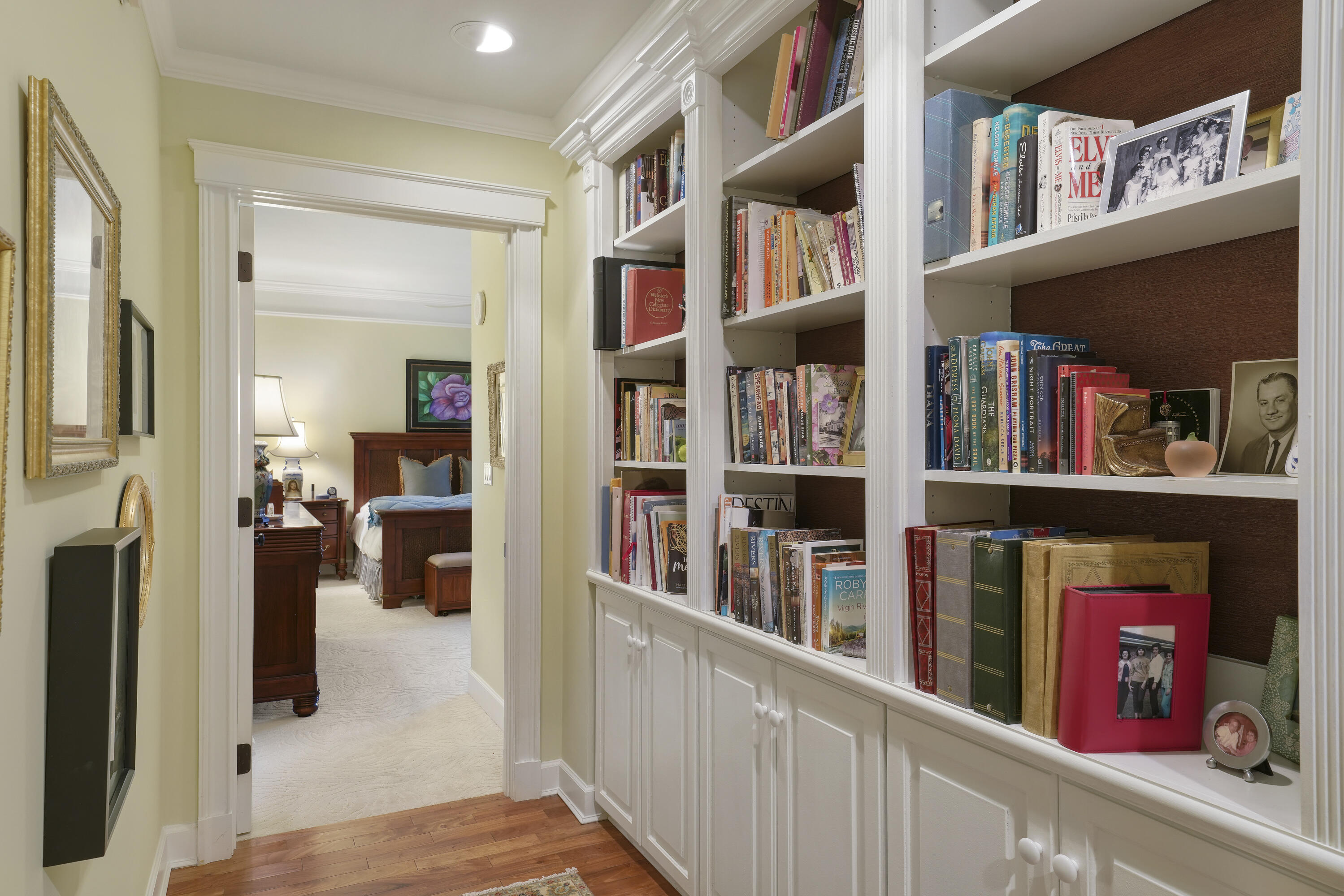 ONE WATER PLACE AT KELLY PLANTATION - Residential