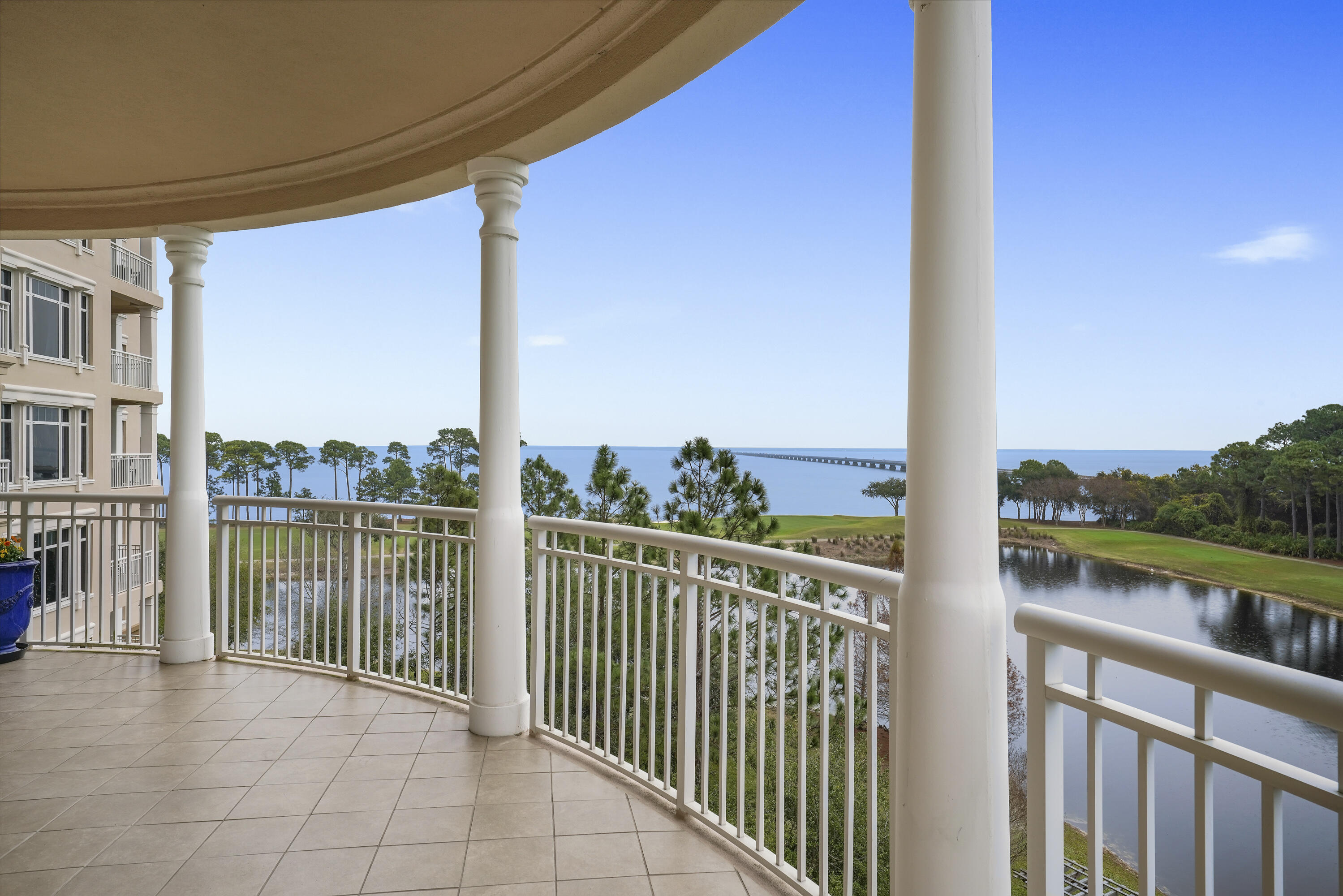 ONE WATER PLACE AT KELLY PLANTATION - Residential