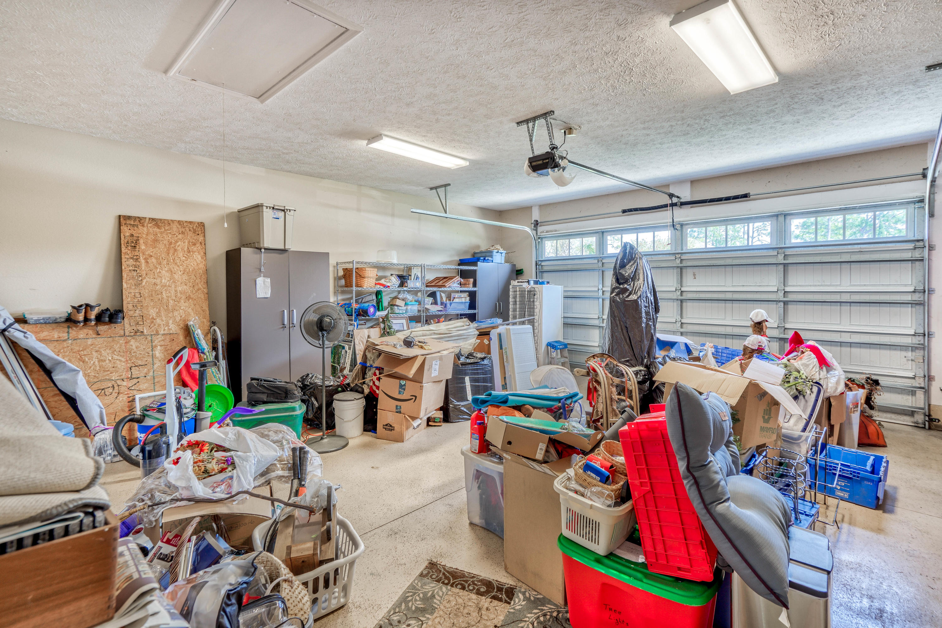 COLONY CLUB - Residential