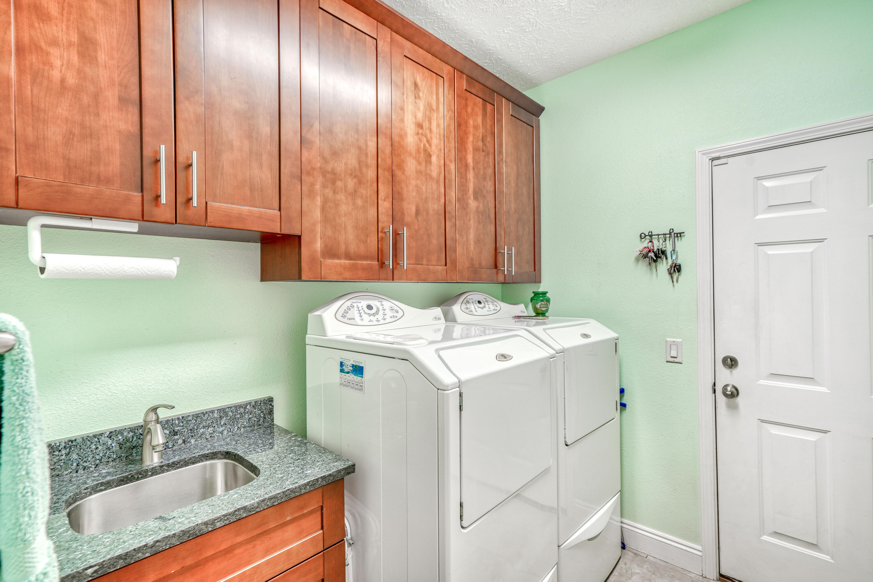 COLONY CLUB - Residential