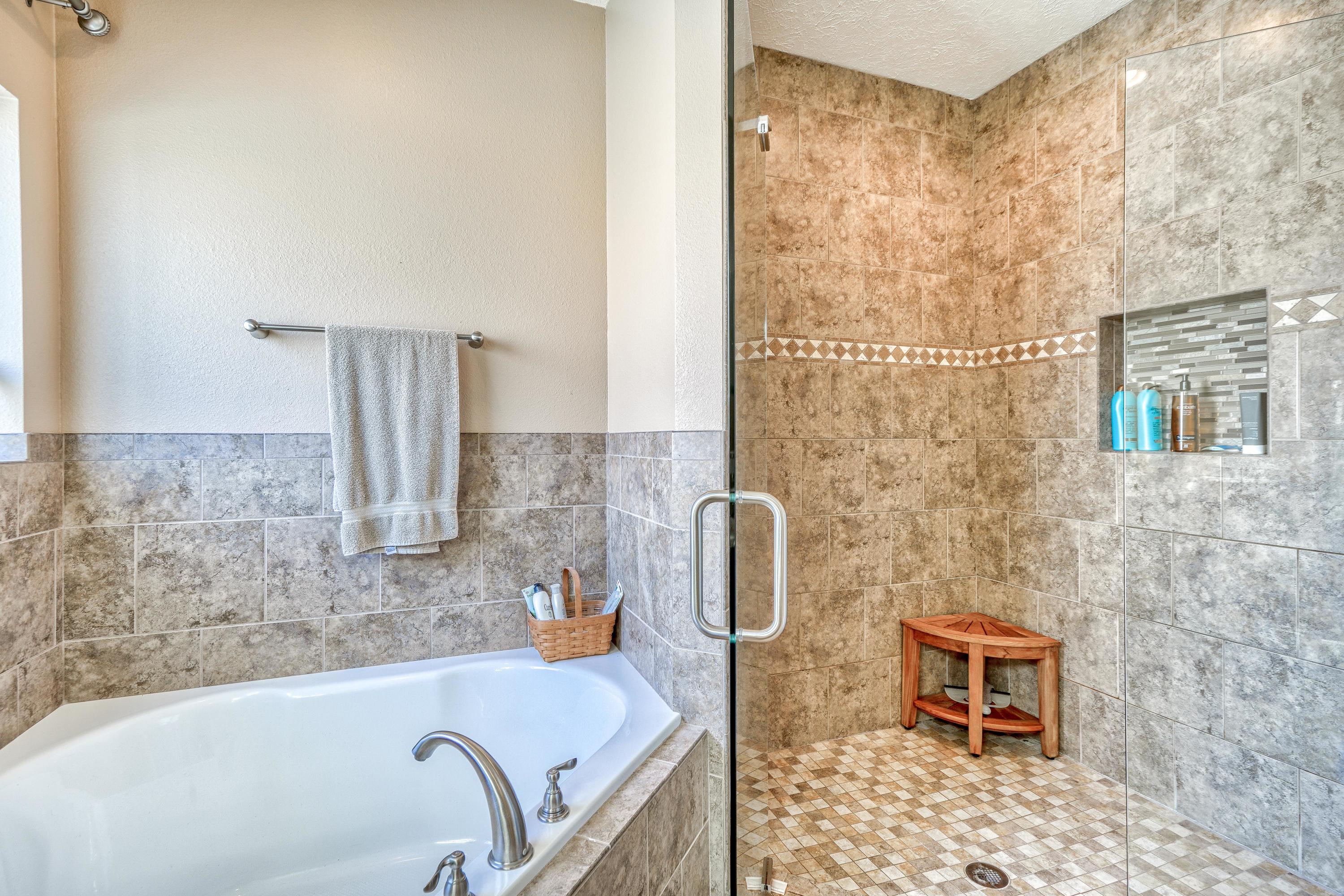 COLONY CLUB - Residential