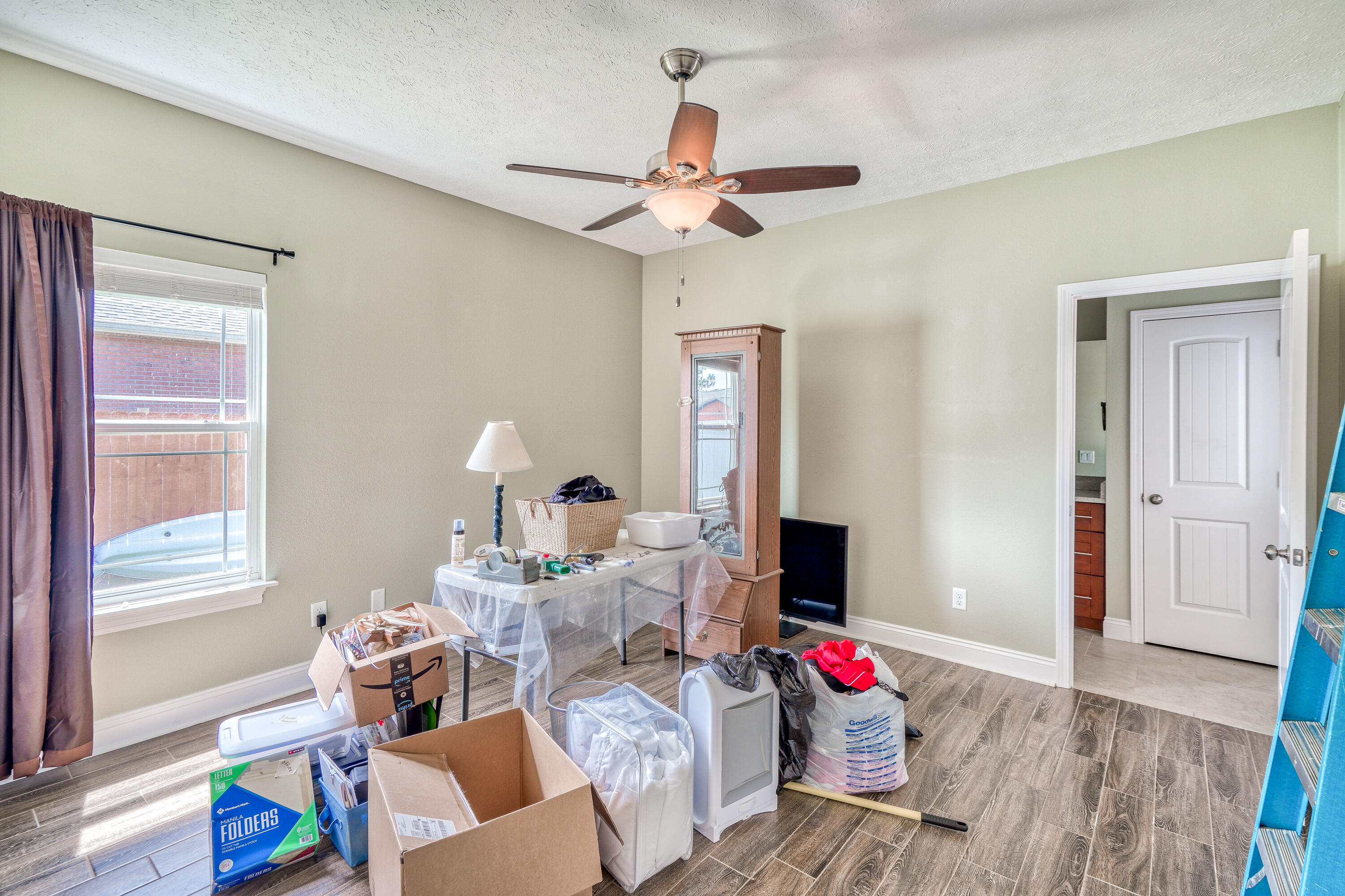 COLONY CLUB - Residential