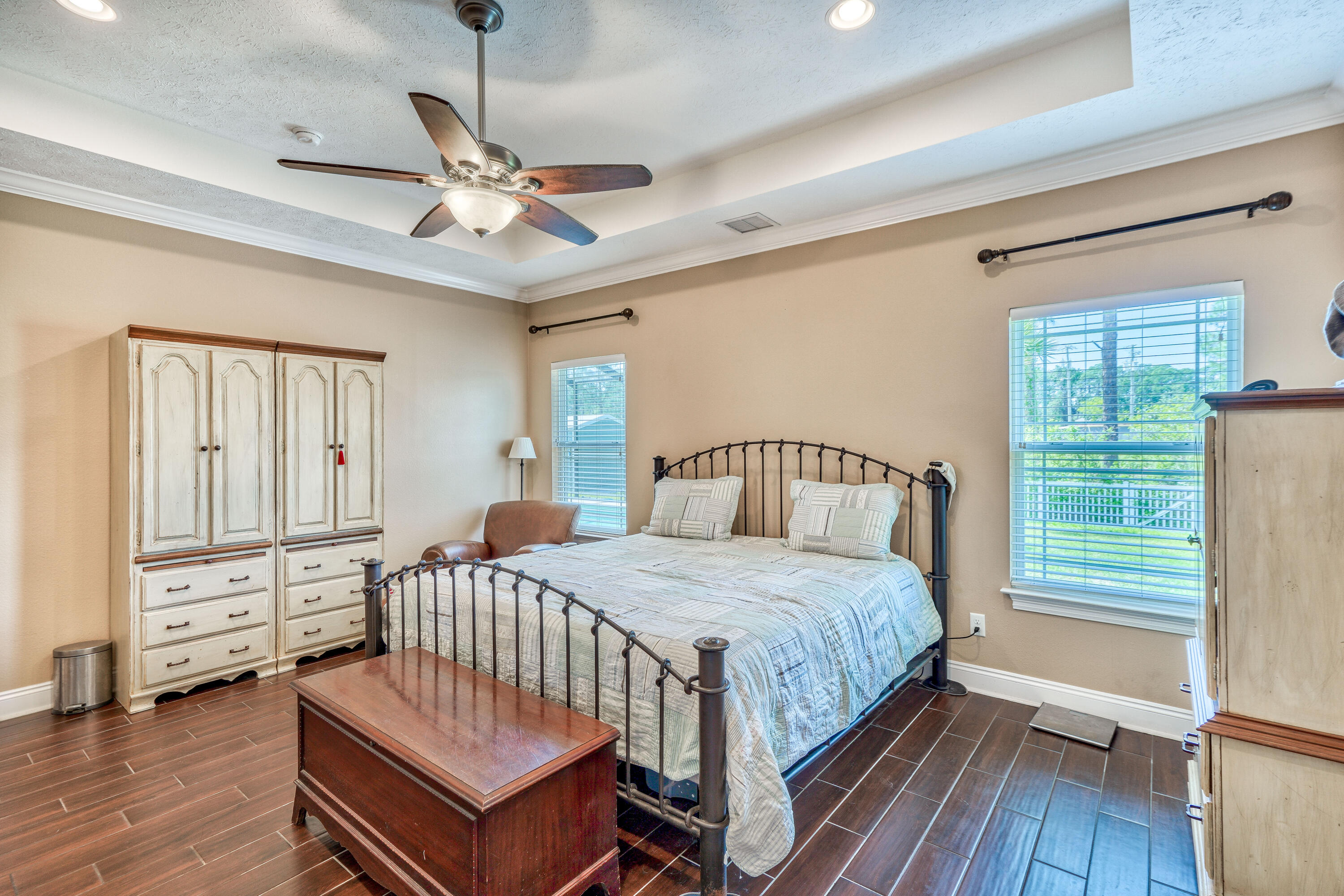 COLONY CLUB - Residential