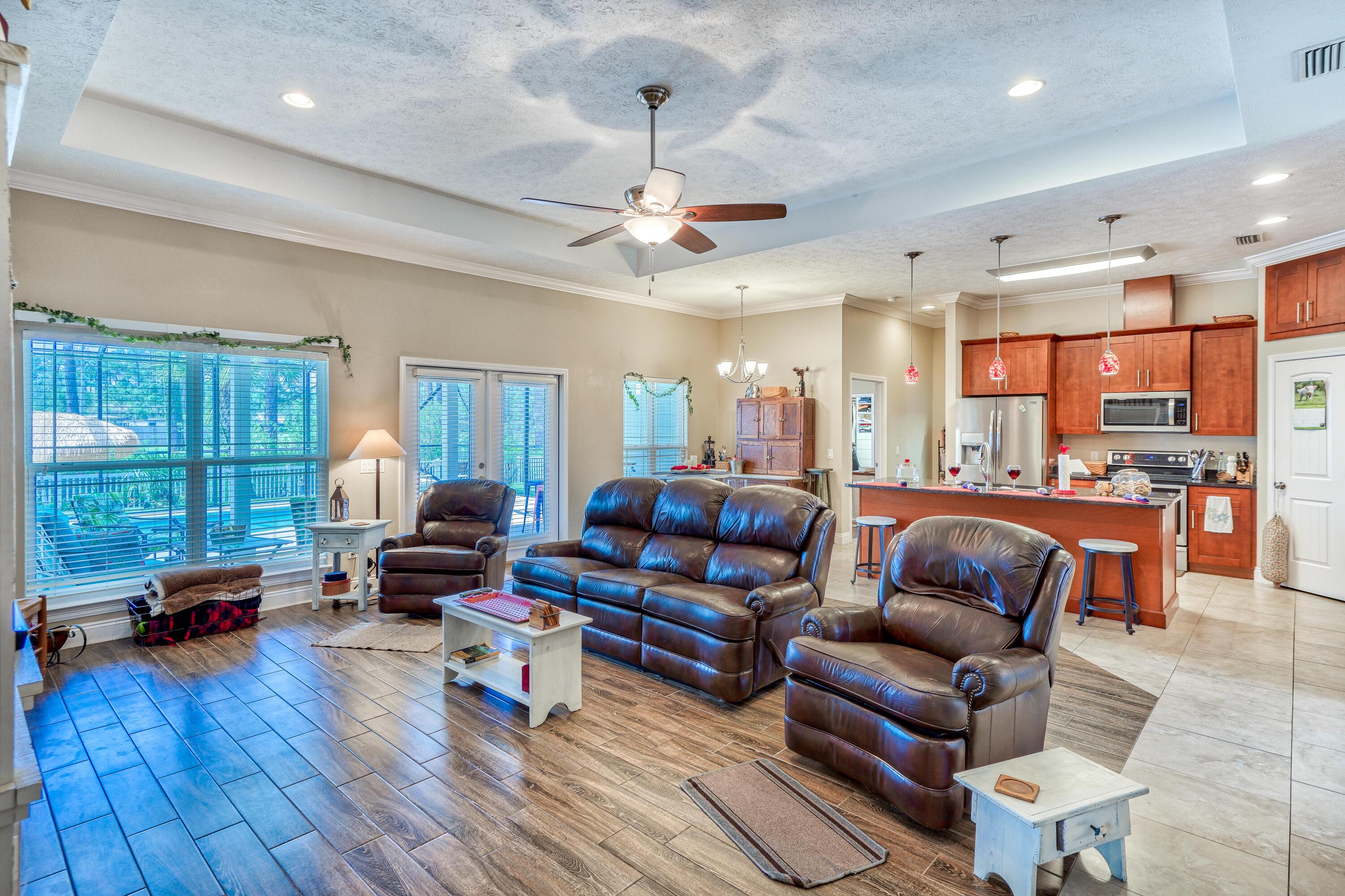 COLONY CLUB - Residential